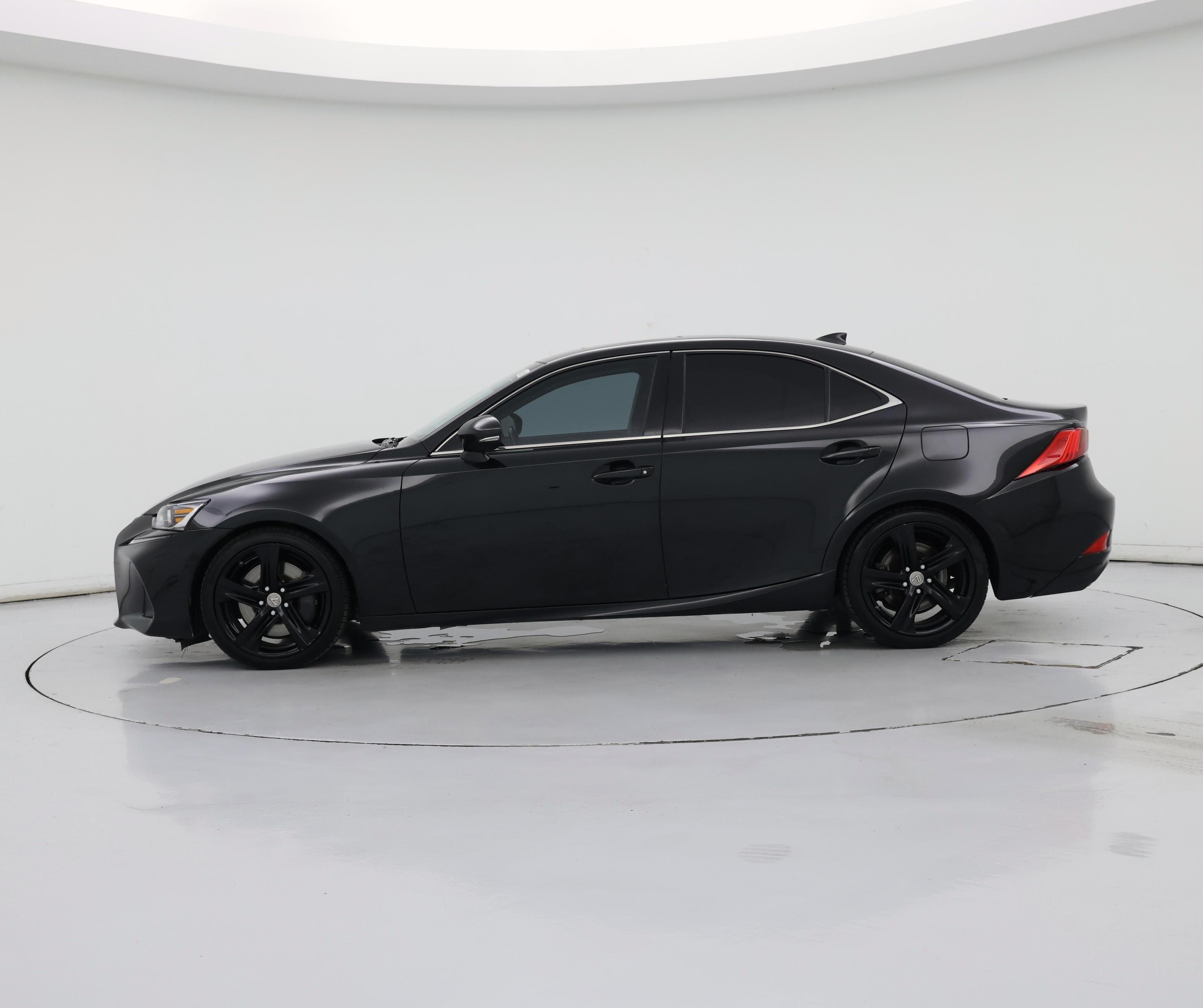 Thumbnail: 2017 Lexus IS - 3