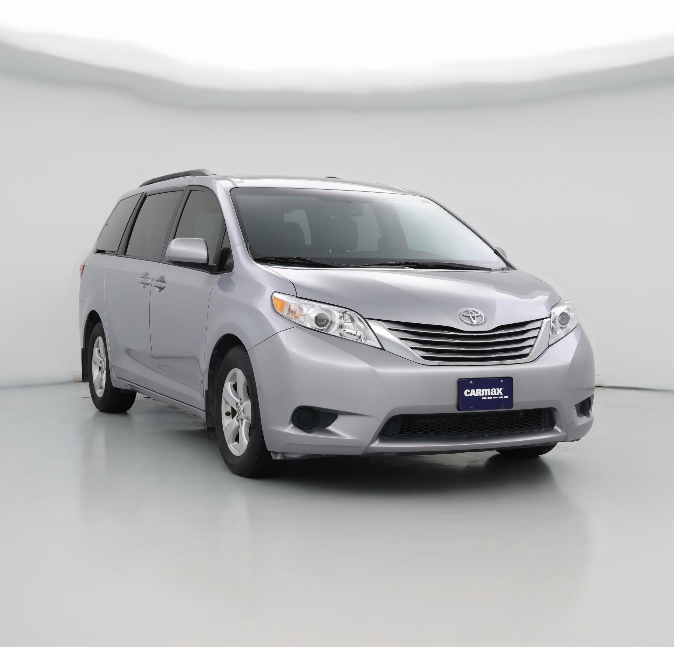 Thumbnail: 2015 Toyota Sienna - 1