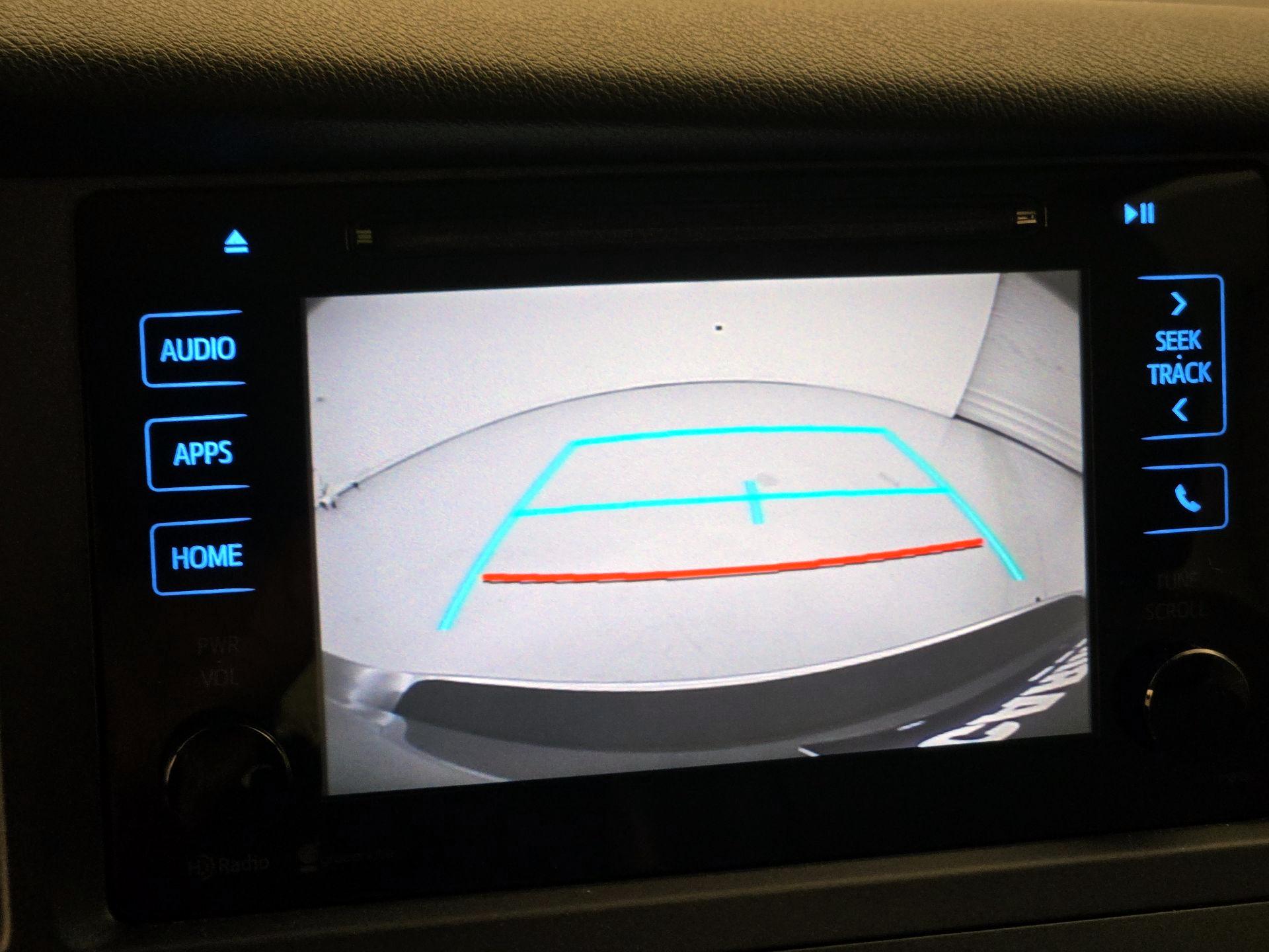 Thumbnail: 2015 Toyota Sienna - 14