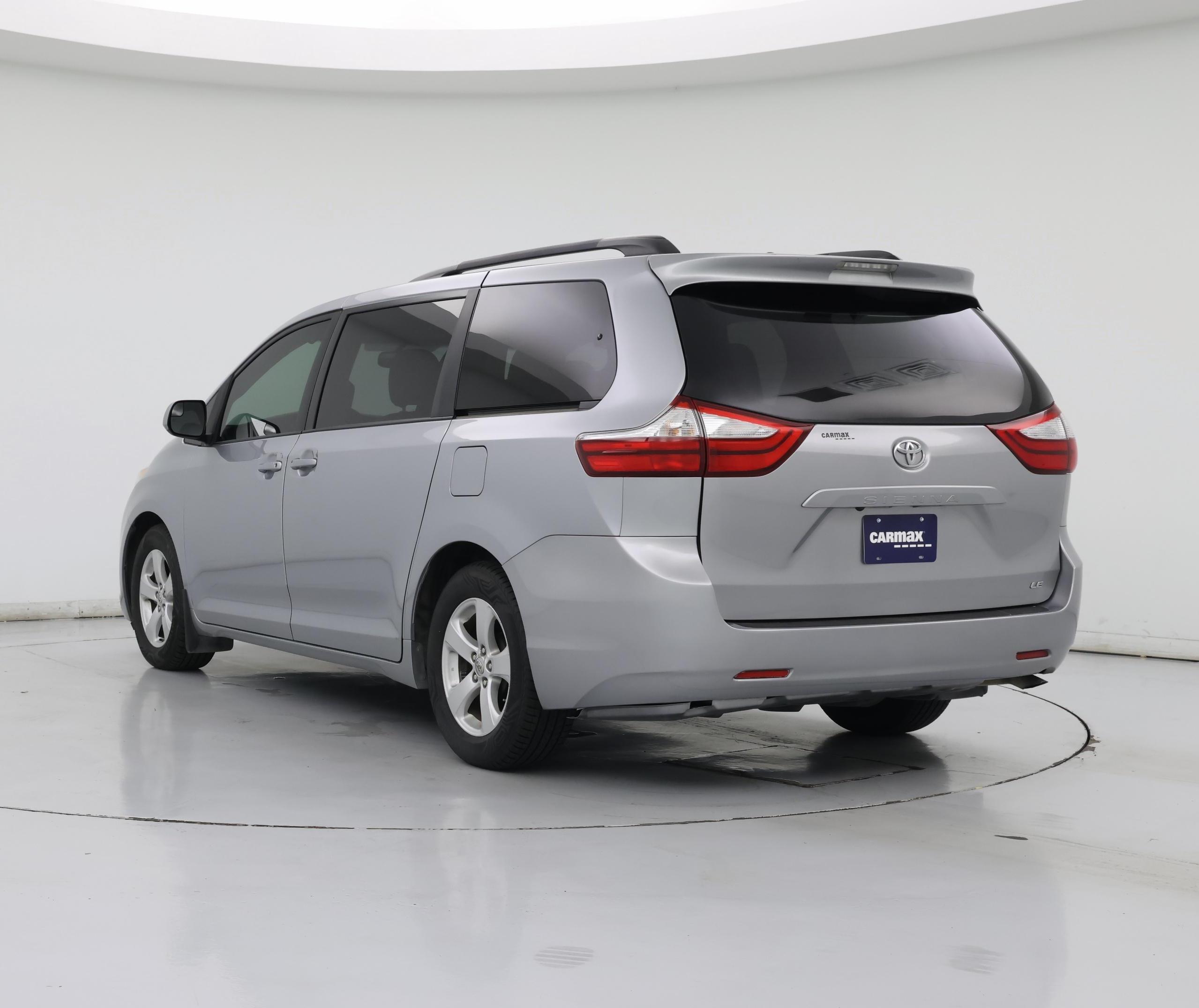 Thumbnail: 2015 Toyota Sienna - 2
