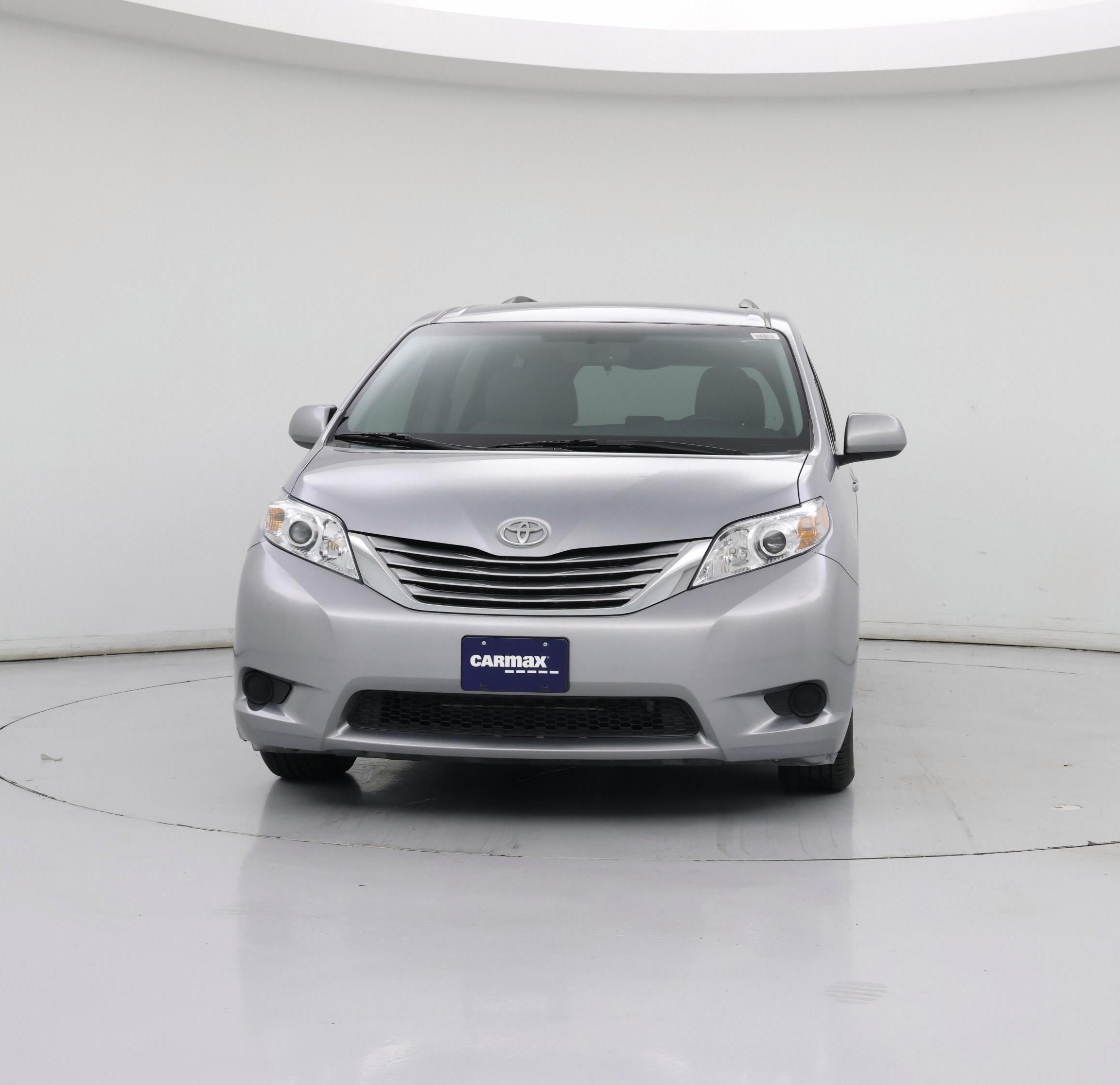 Thumbnail: 2015 Toyota Sienna - 5