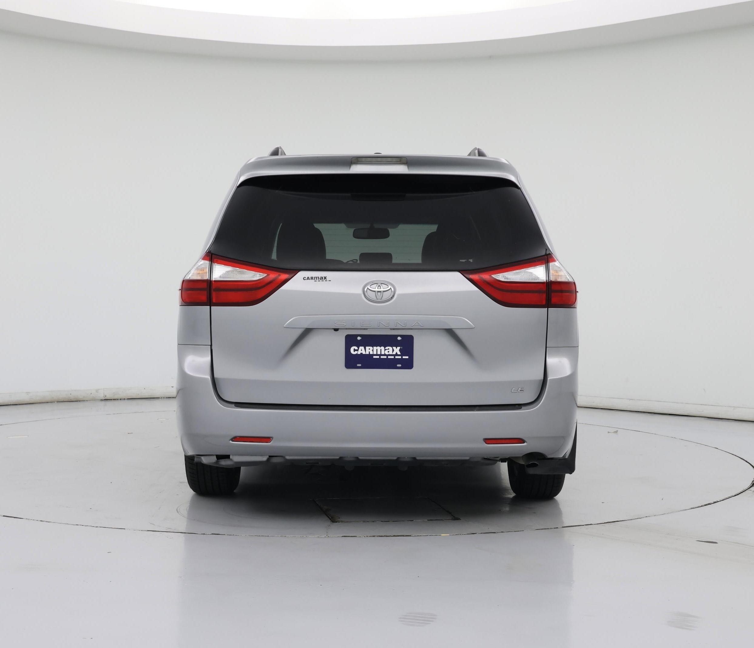 Thumbnail: 2015 Toyota Sienna - 6