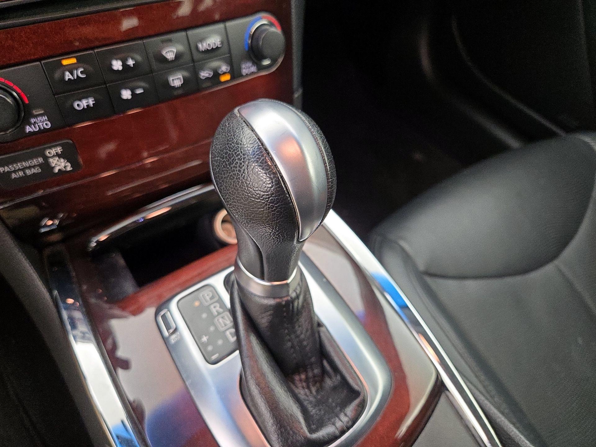 Thumbnail: 2015 INFINITI Q60 - 18