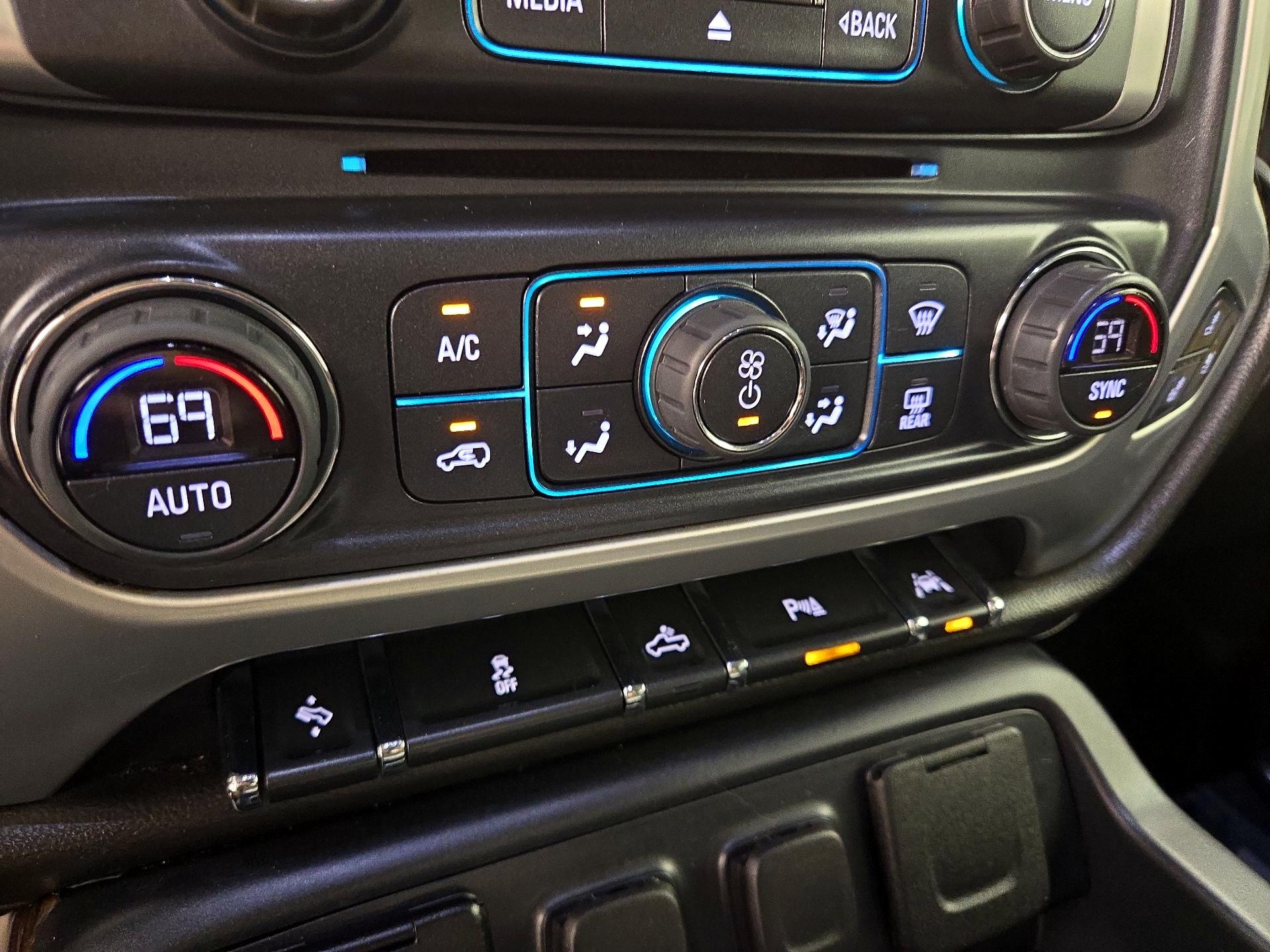 Thumbnail: 2018 GMC Sierra 1500 - 17