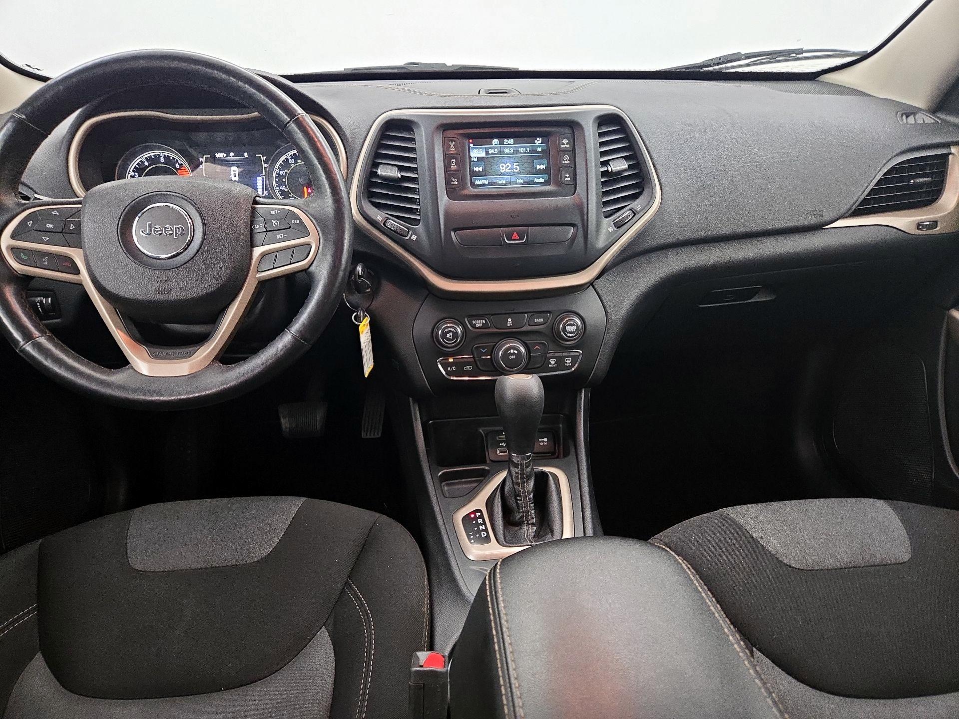 Thumbnail: 2017 Jeep Cherokee - 9