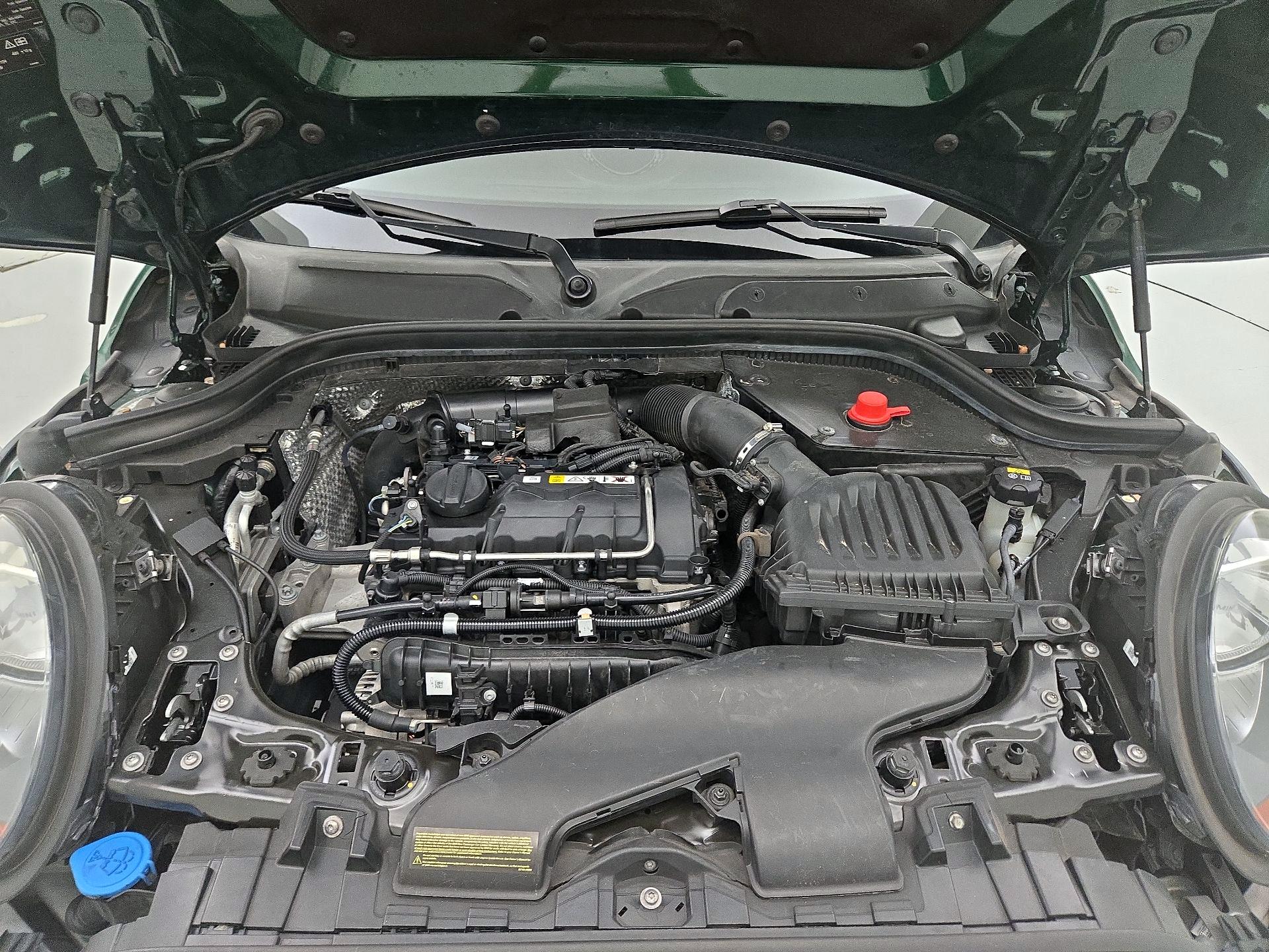 Thumbnail: 2015 MINI Cooper Hardtop - 20