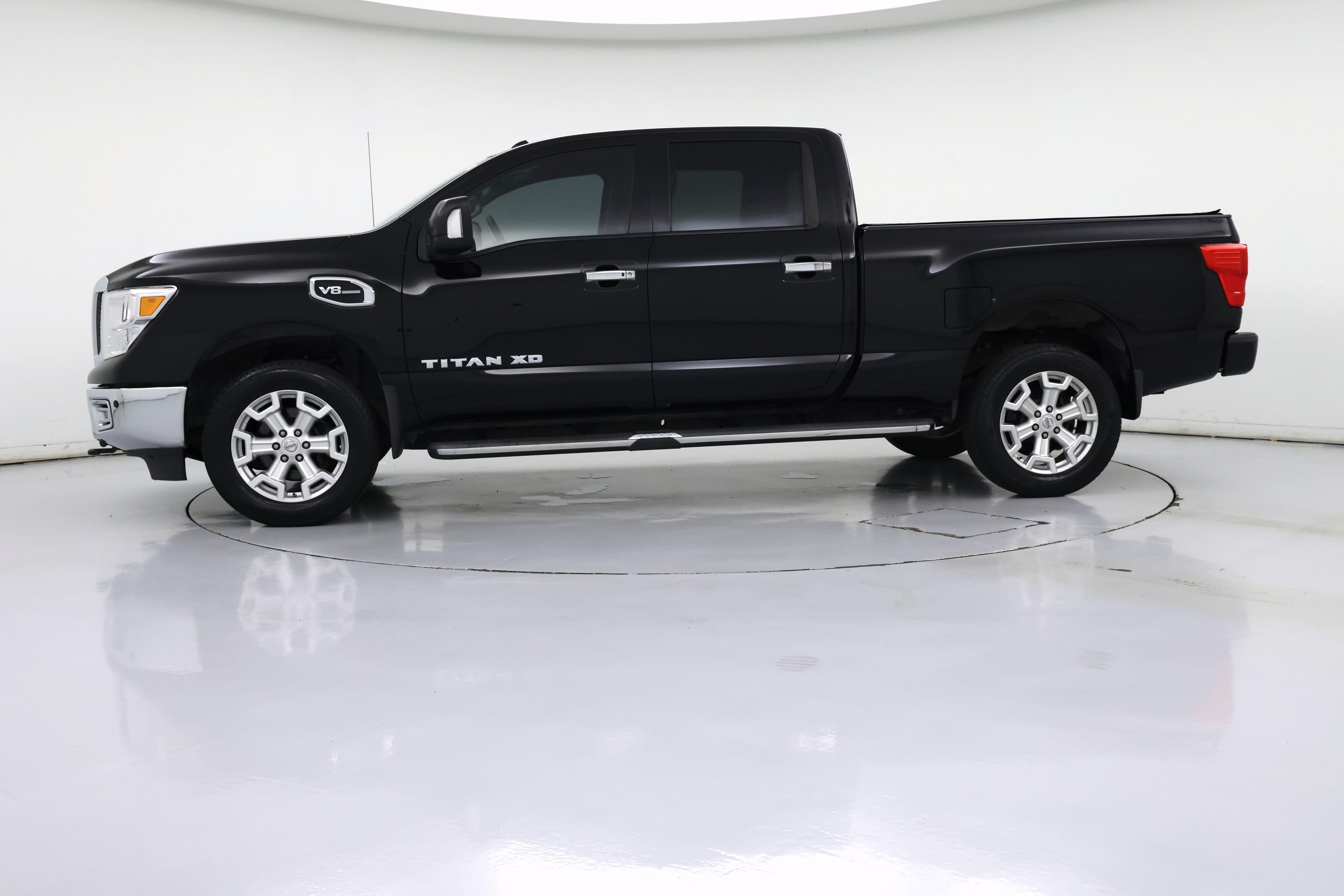 Thumbnail: 2017 Nissan Titan - 3