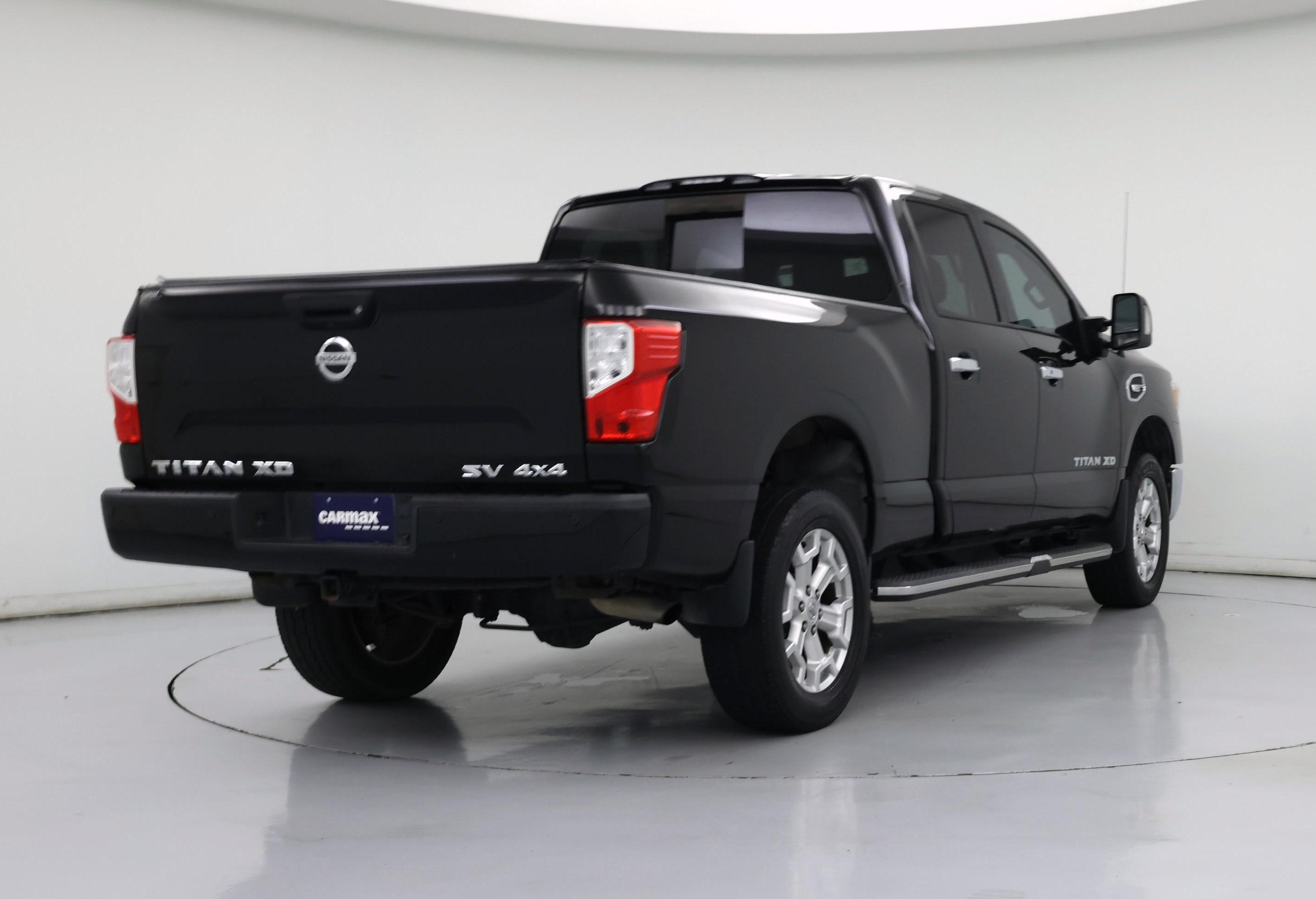 Thumbnail: 2017 Nissan Titan - 8