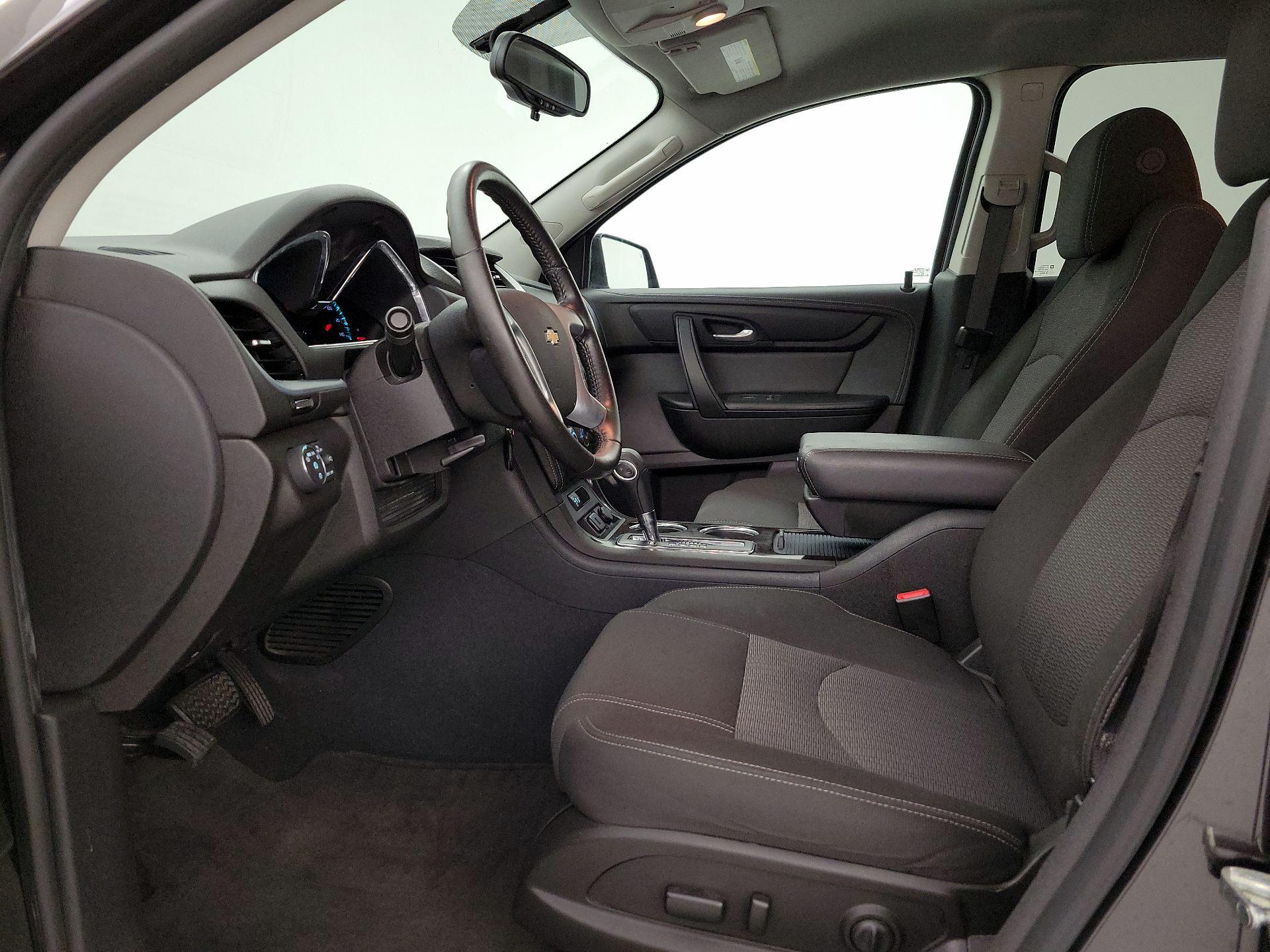 Thumbnail: 2016 Chevrolet Traverse - 11