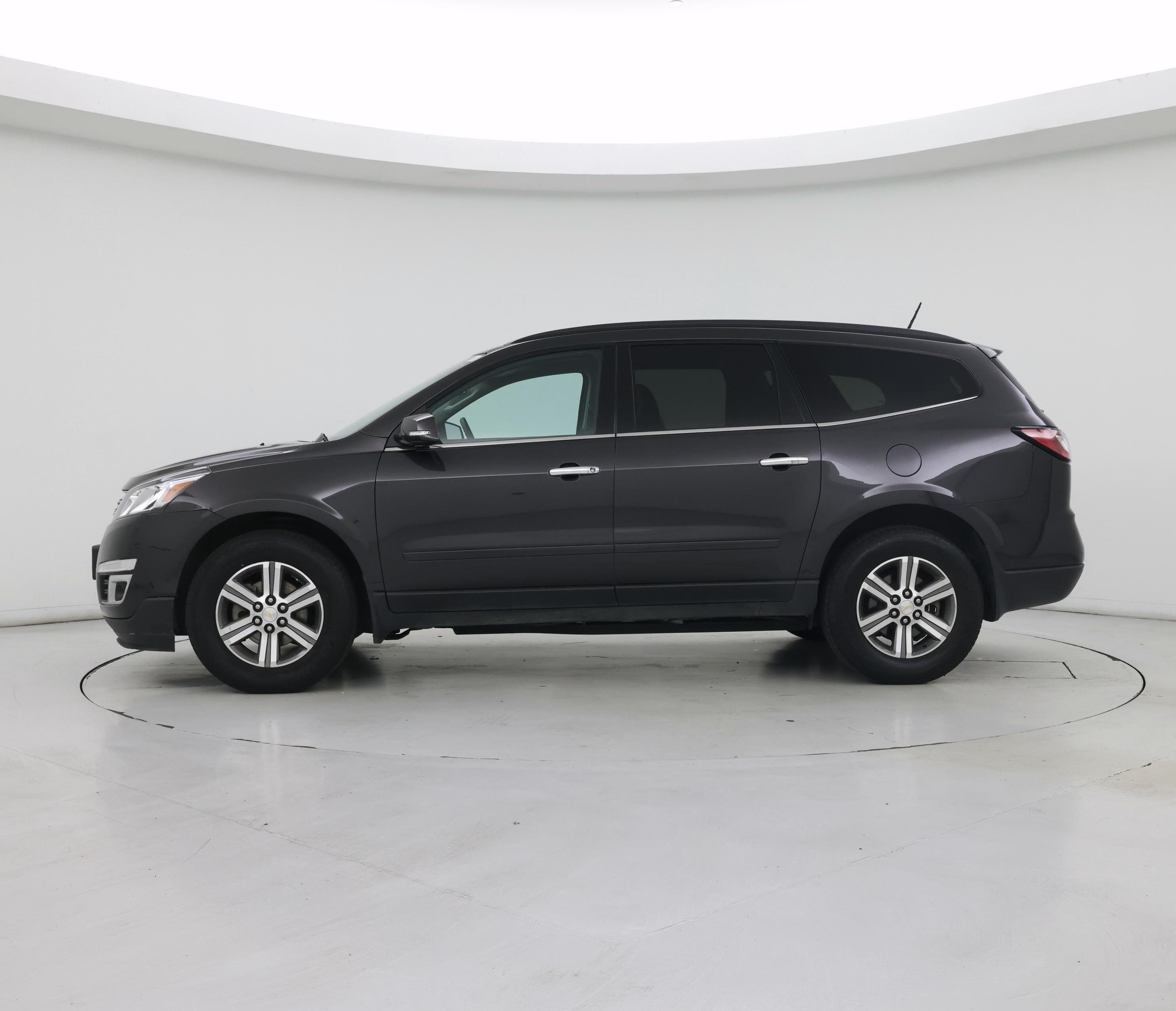 Thumbnail: 2016 Chevrolet Traverse - 3