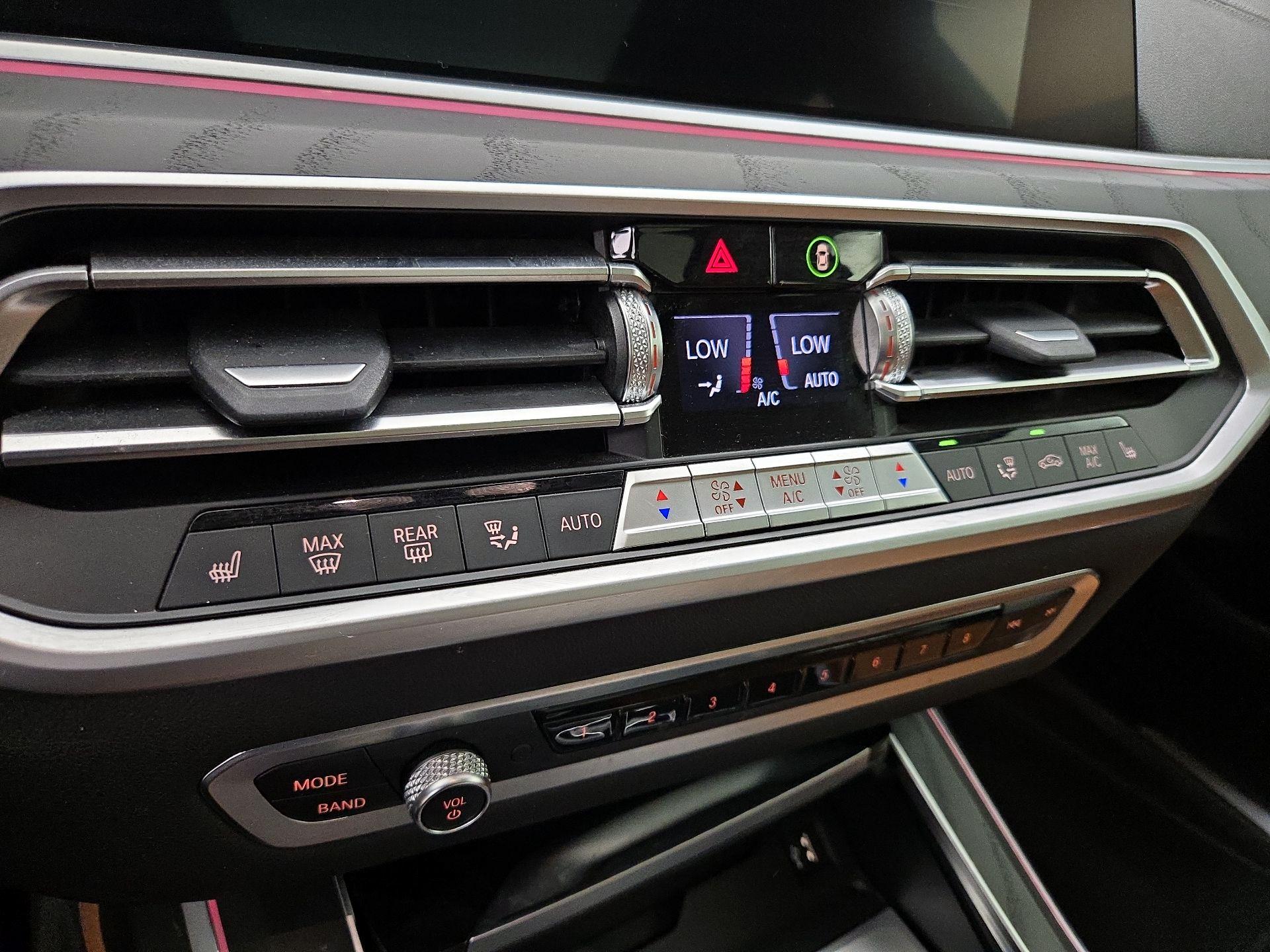 Thumbnail: 2022 BMW X7 - 17