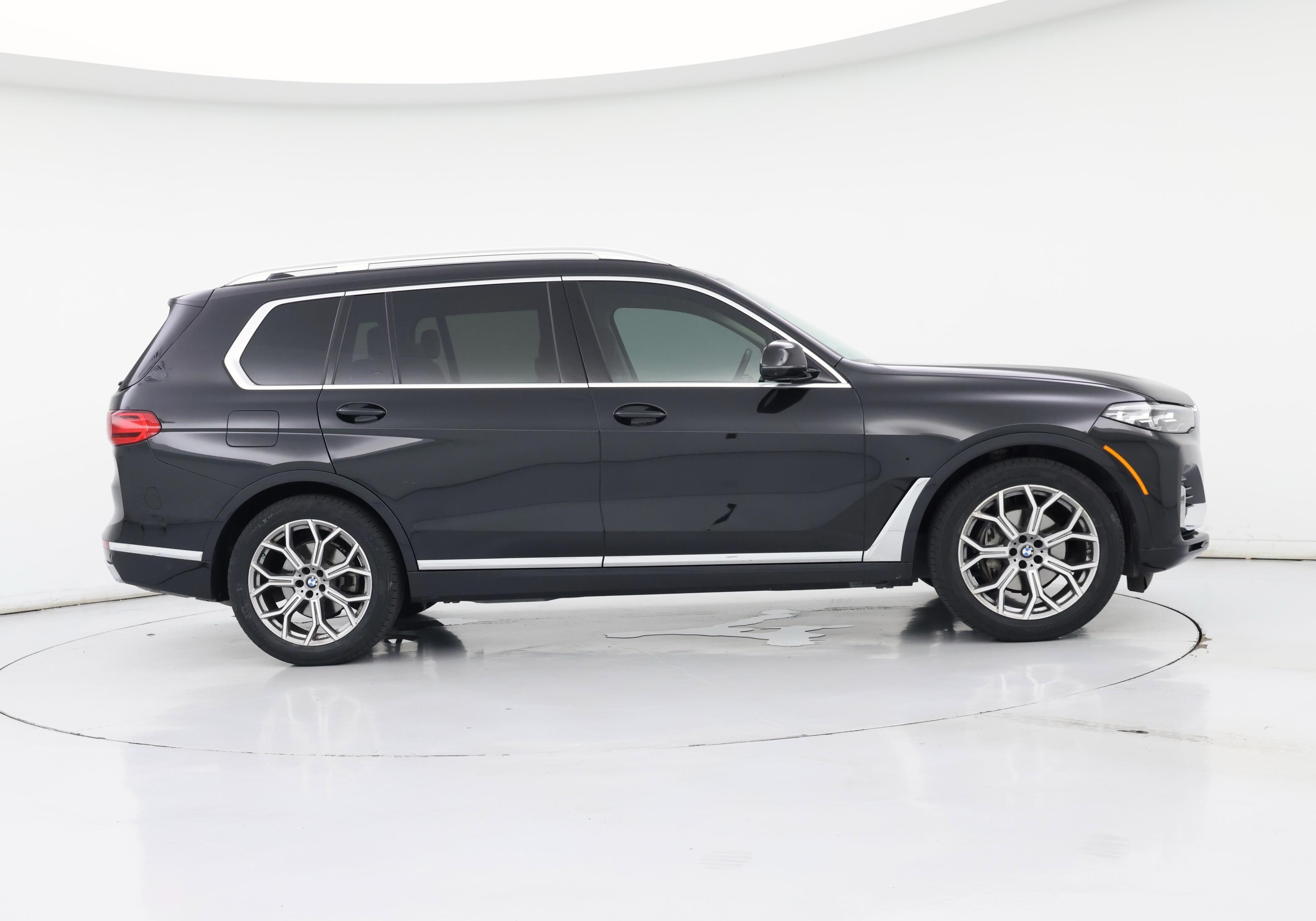 Thumbnail: 2022 BMW X7 - 7