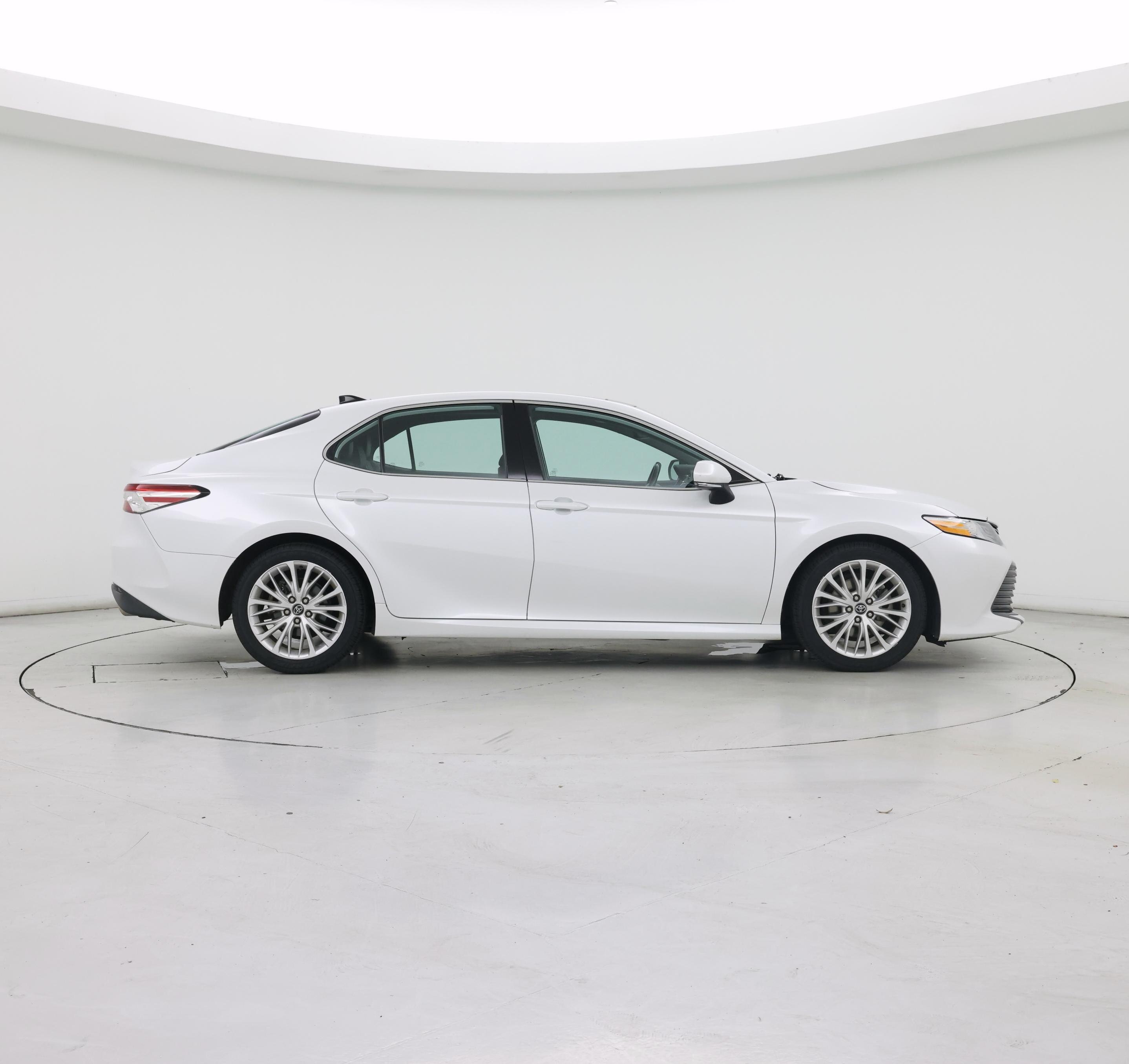 Thumbnail: 2020 Toyota Camry - 7