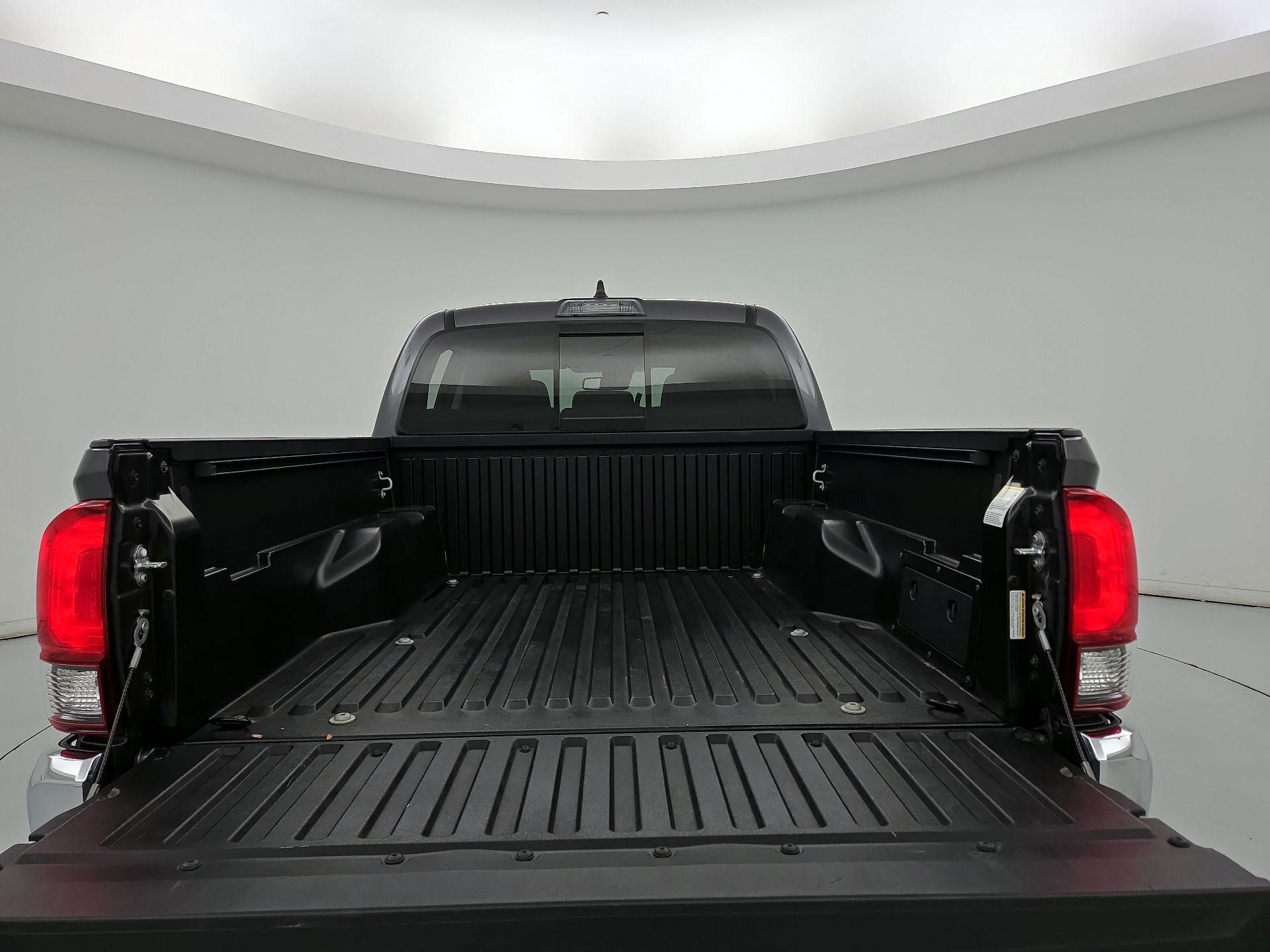 Thumbnail: 2022 Toyota Tacoma - 20