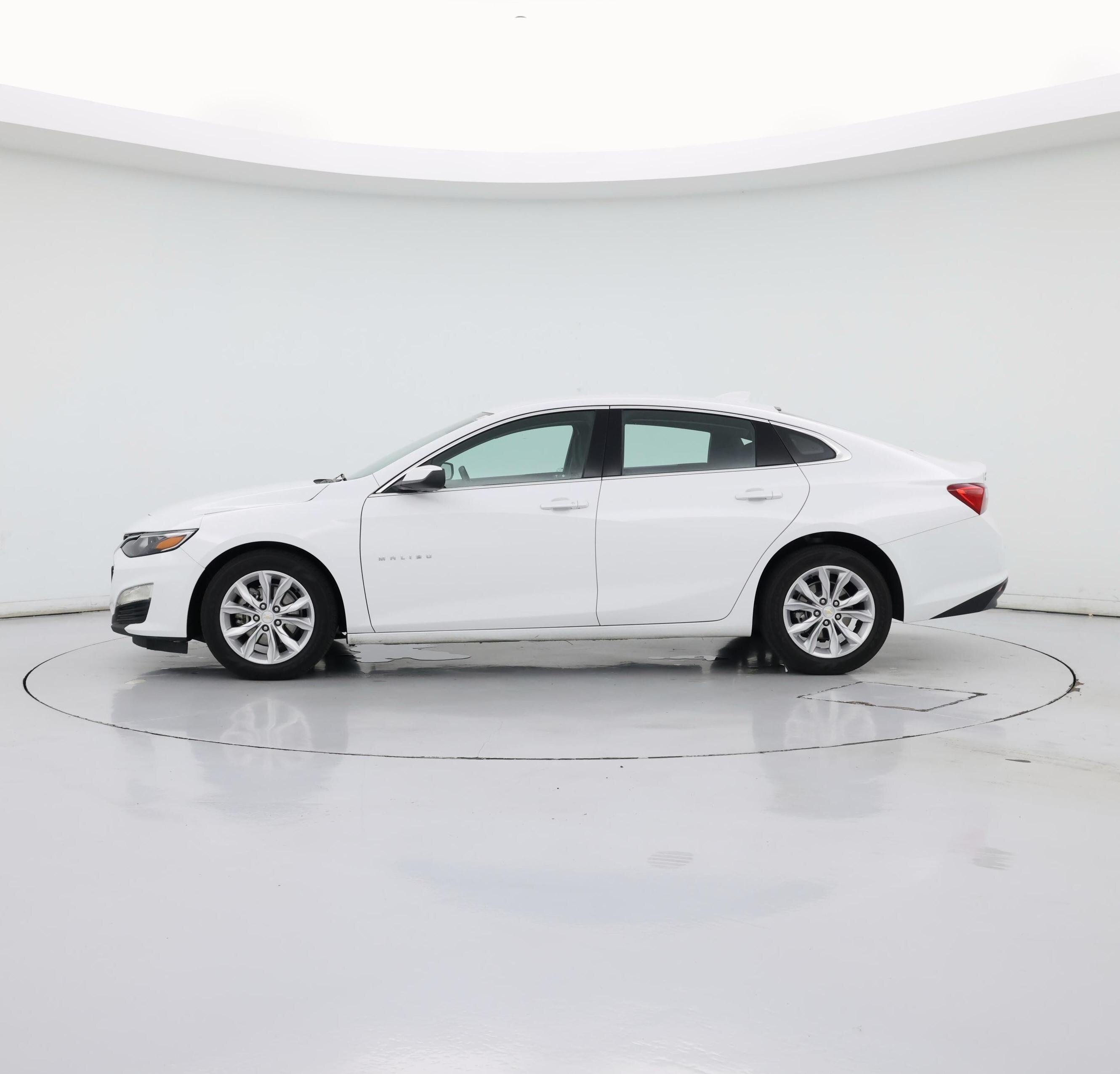 Thumbnail: 2024 Chevrolet Malibu - 3
