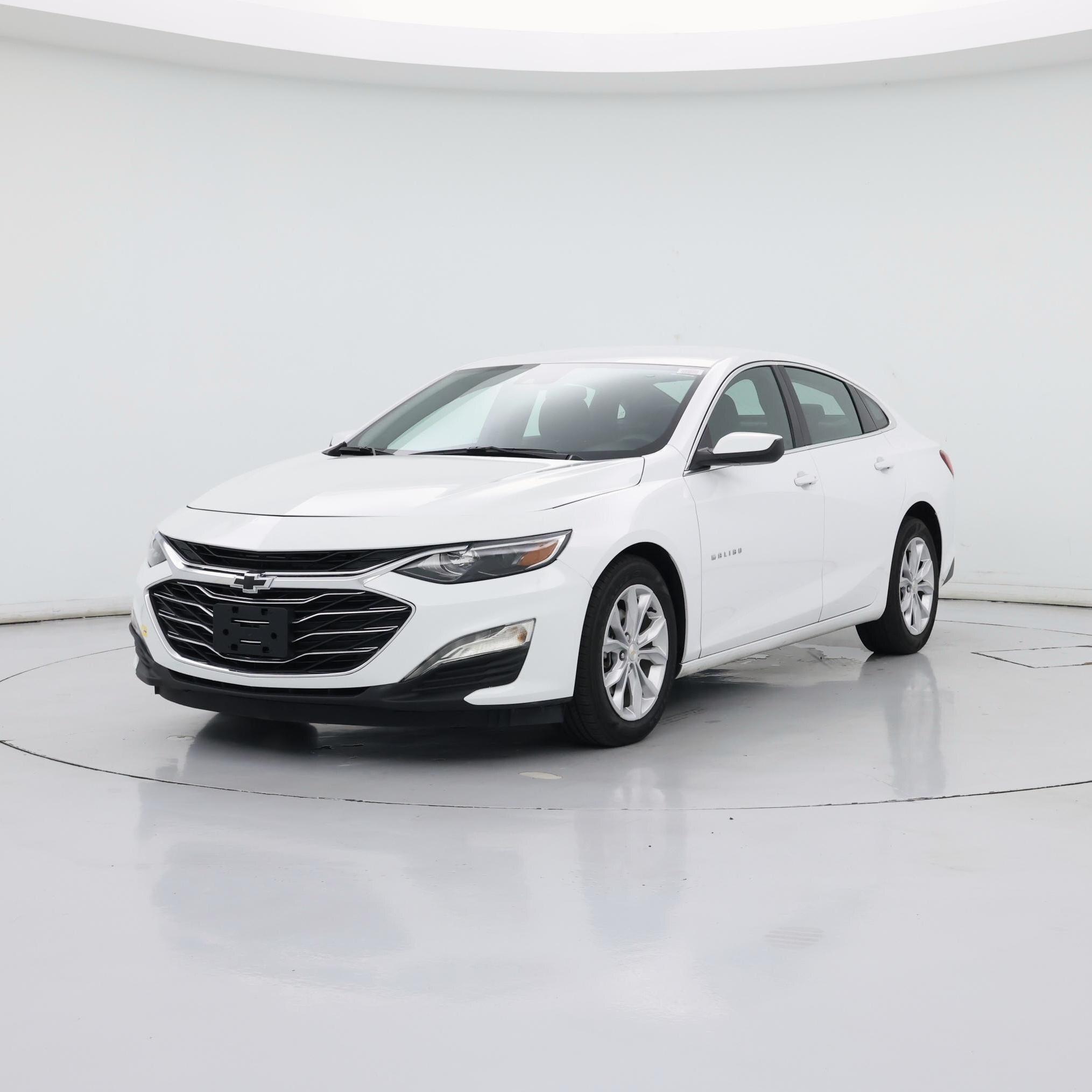 Thumbnail: 2024 Chevrolet Malibu - 4