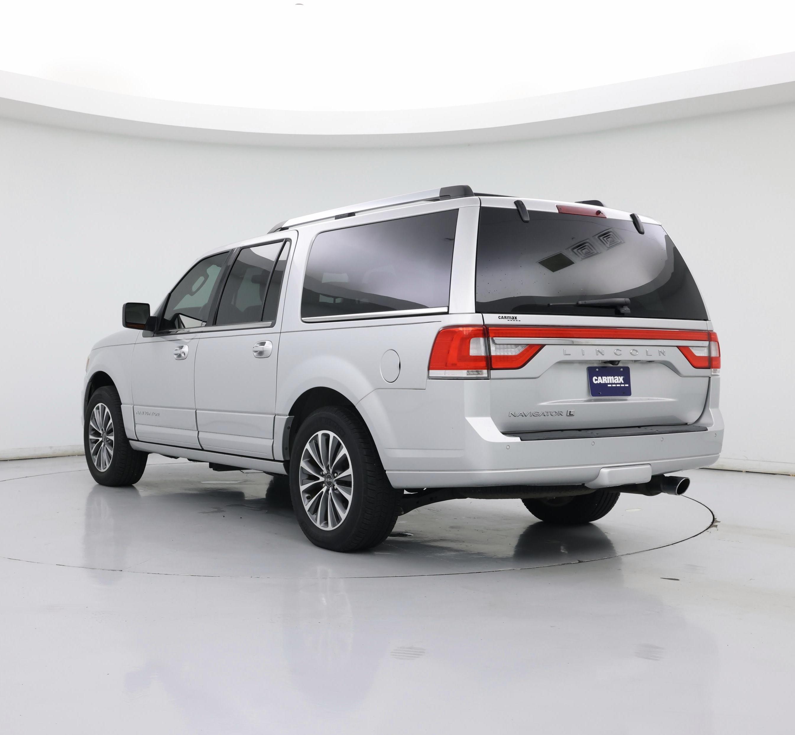 Thumbnail: 2017 Lincoln Navigator L - 2