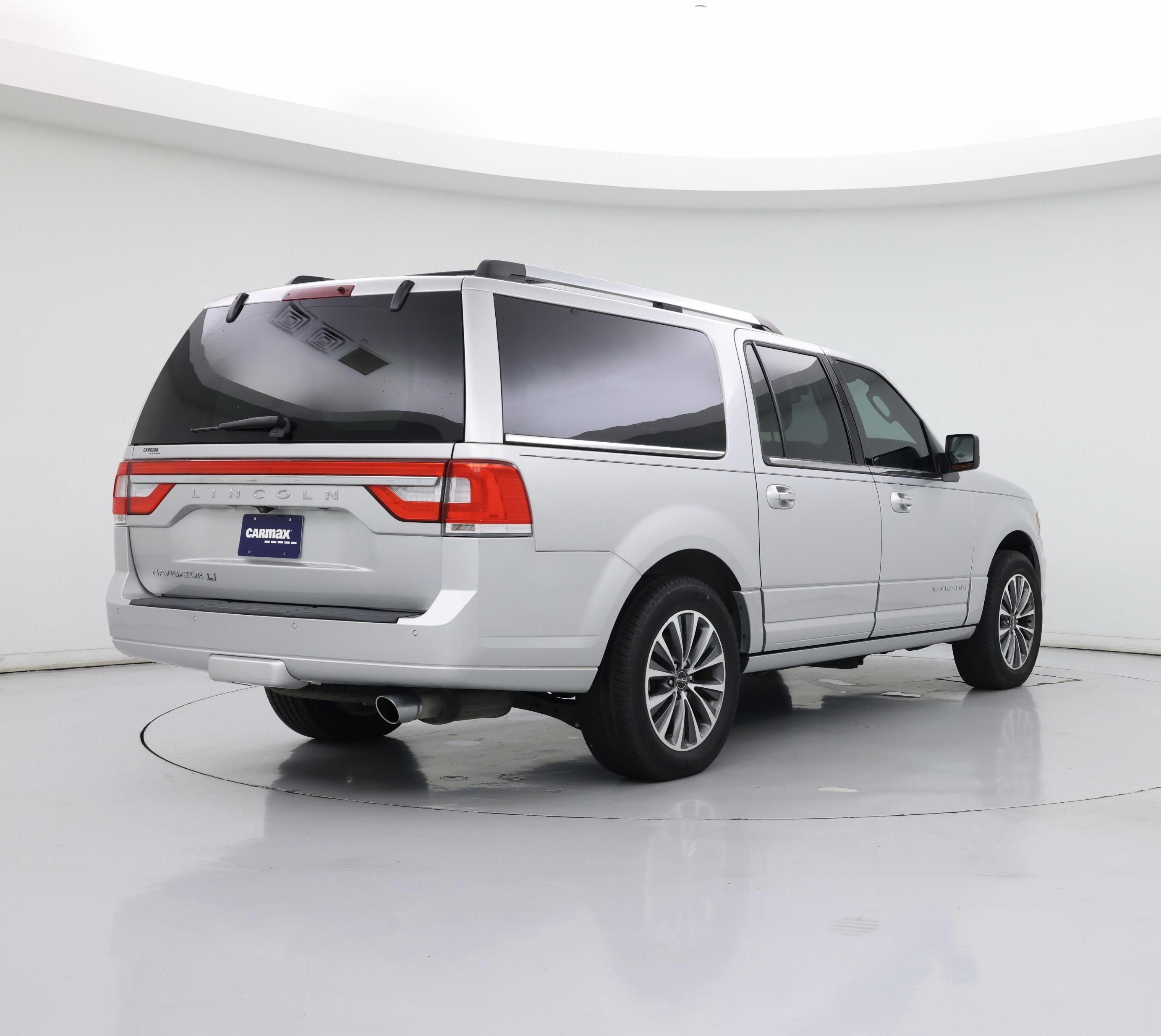 Thumbnail: 2017 Lincoln Navigator L - 8