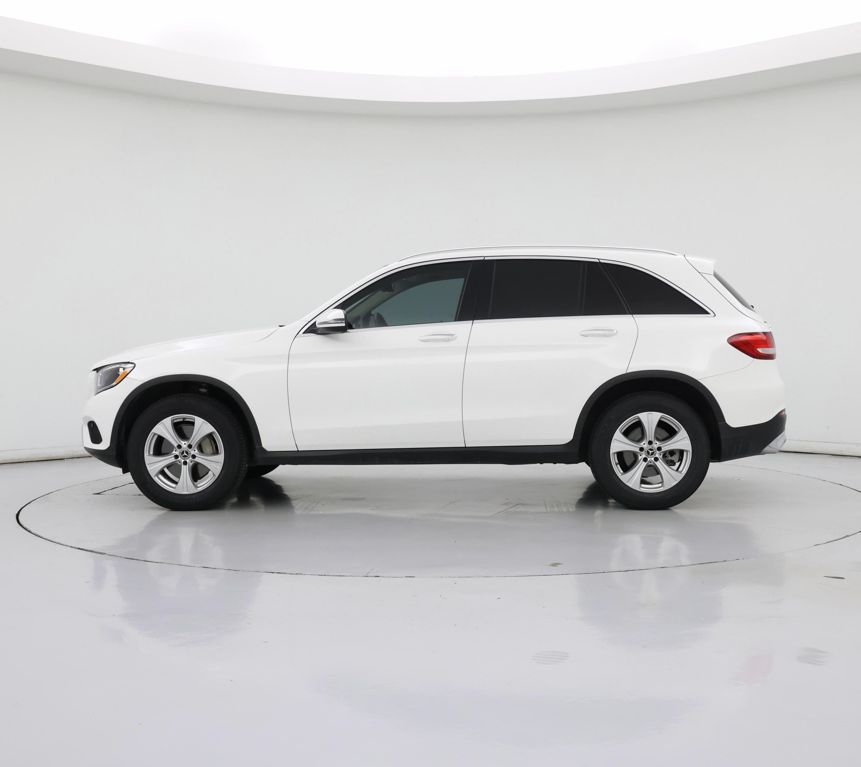 Thumbnail: 2017 Mercedes-Benz GLC - 3