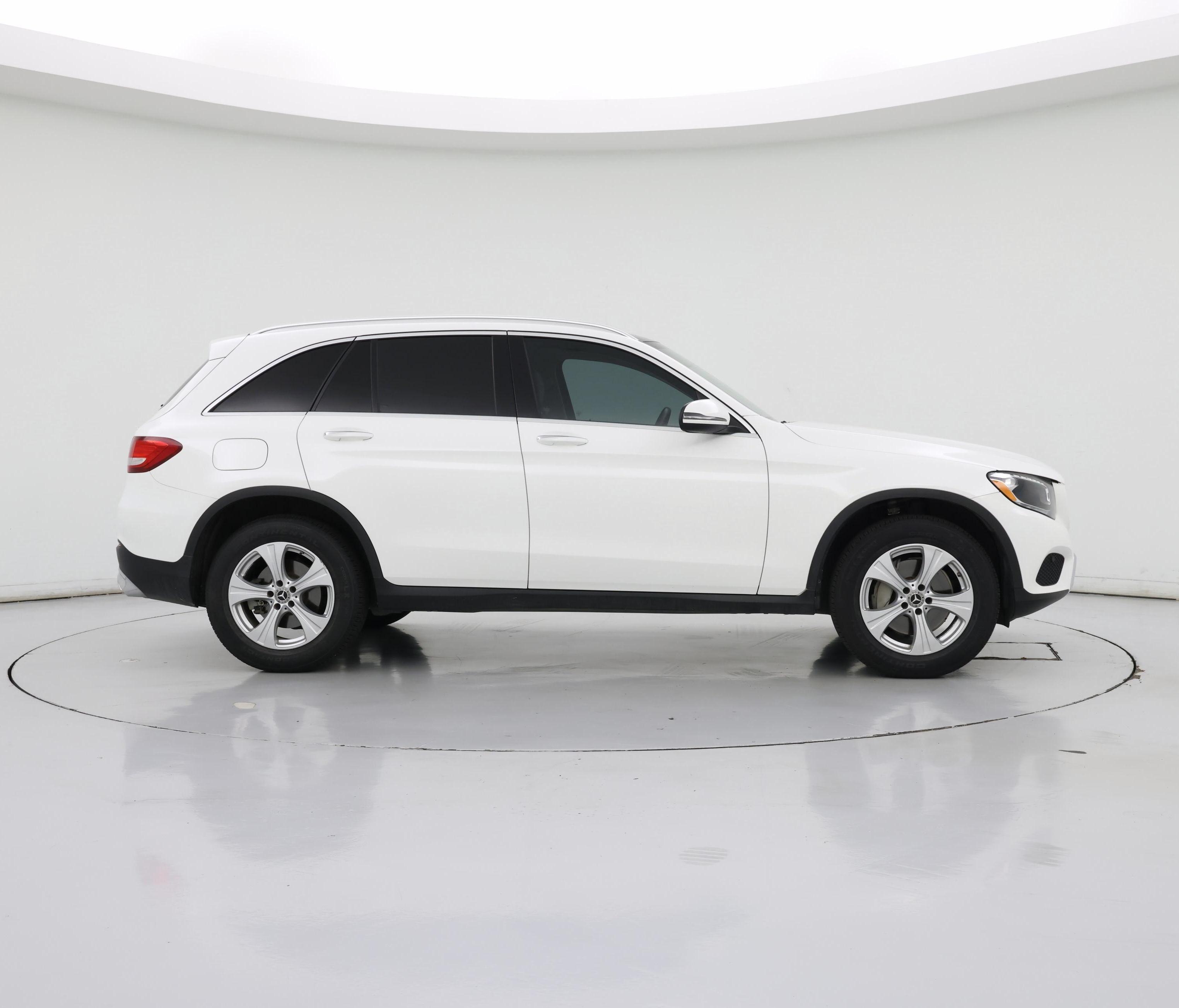 Thumbnail: 2017 Mercedes-Benz GLC - 7