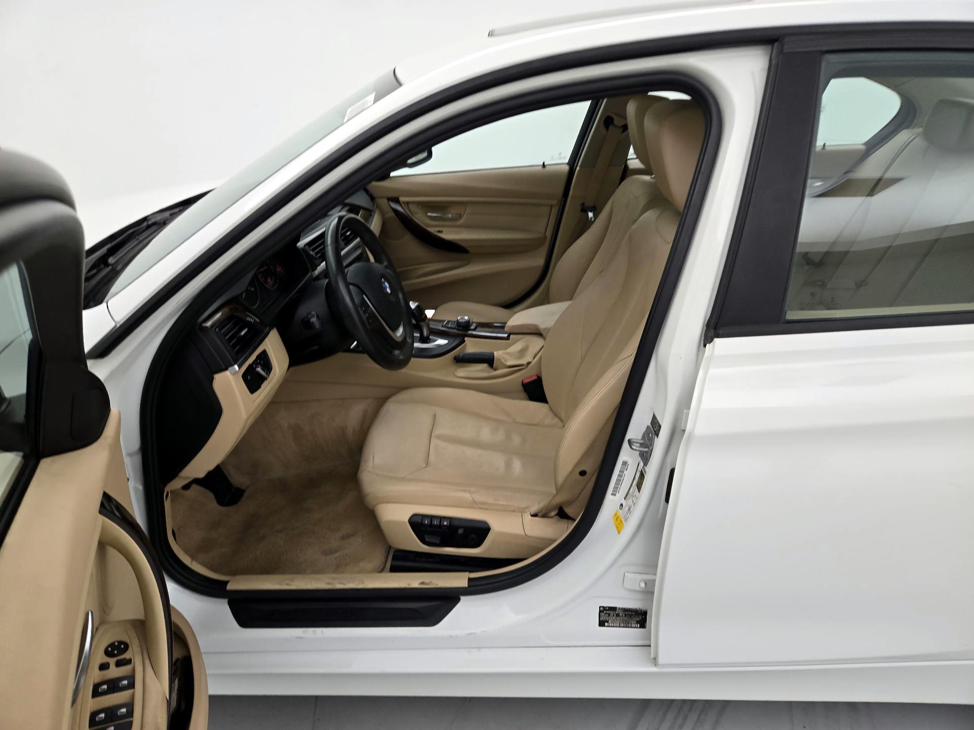 Thumbnail: 2014 BMW 3 Series - 11