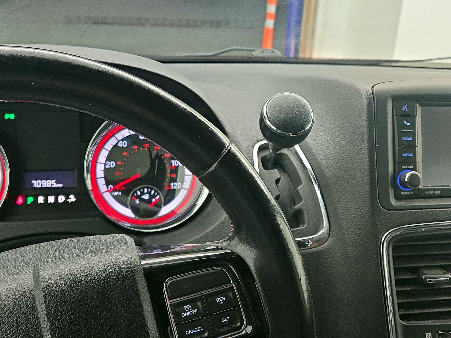 Thumbnail: 2019 Dodge Grand Caravan - 17
