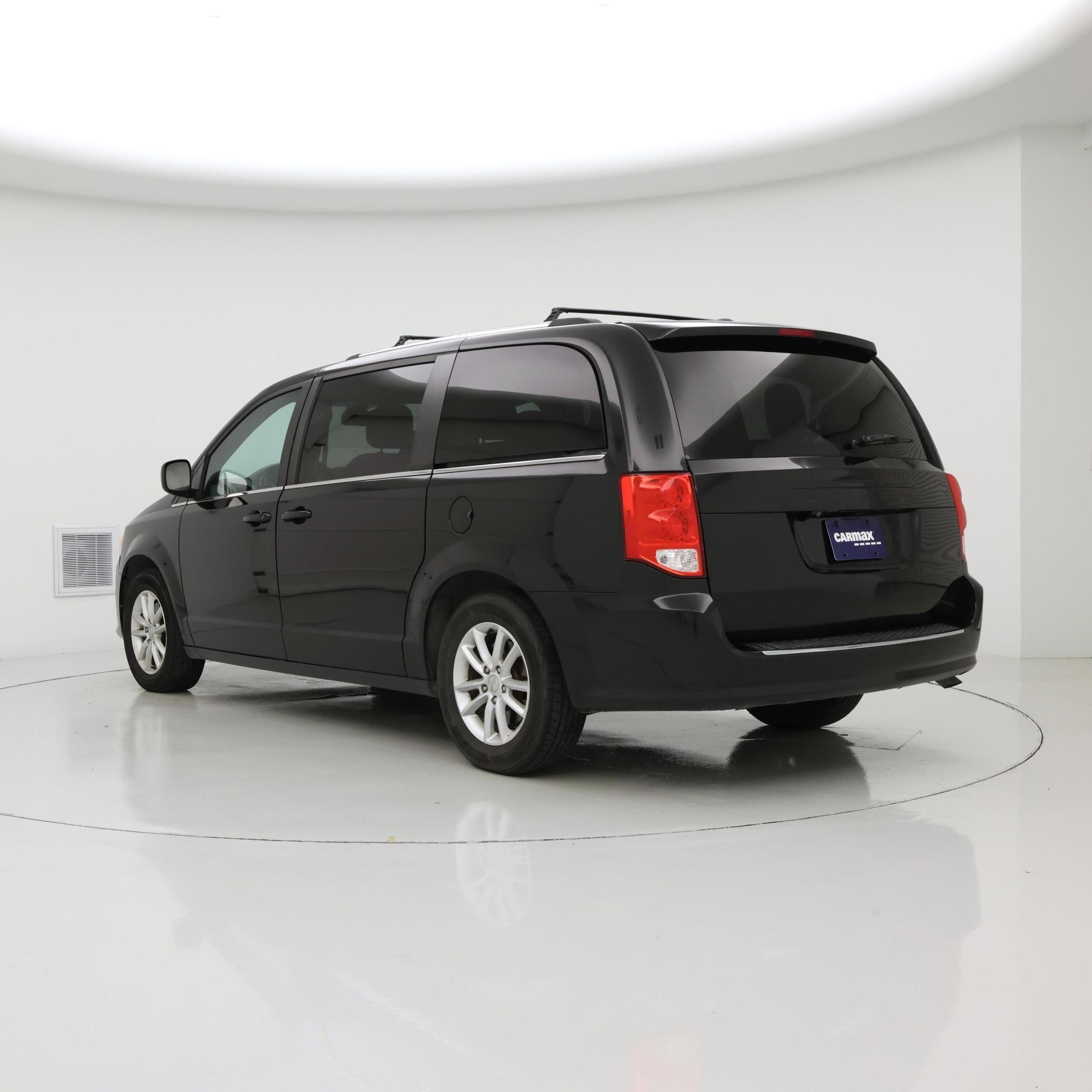 Thumbnail: 2019 Dodge Grand Caravan - 2