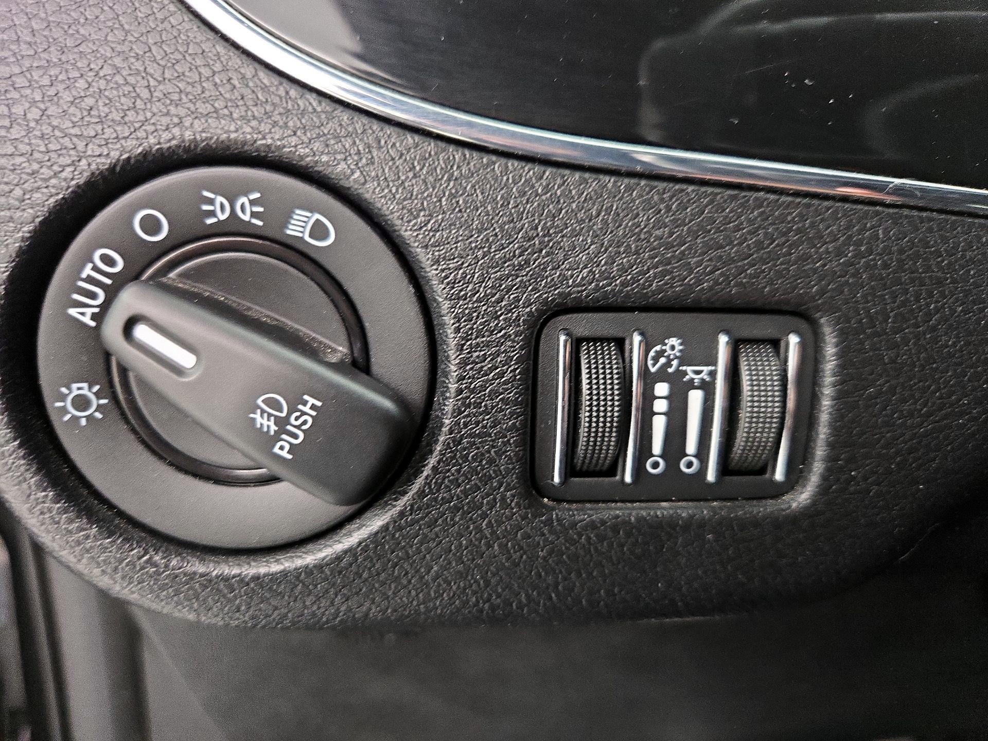 Thumbnail: 2018 Dodge Grand Caravan - 13