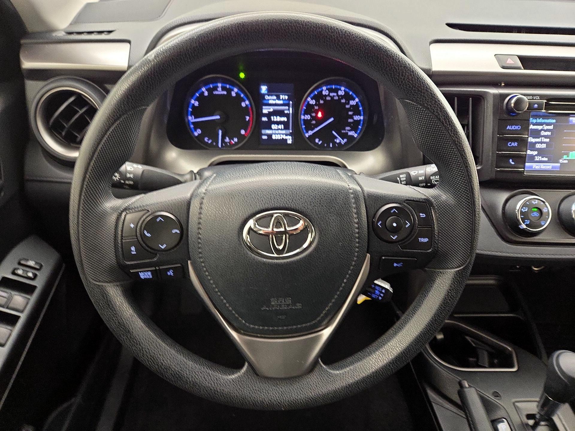 Thumbnail: 2018 Toyota RAV4 - 10