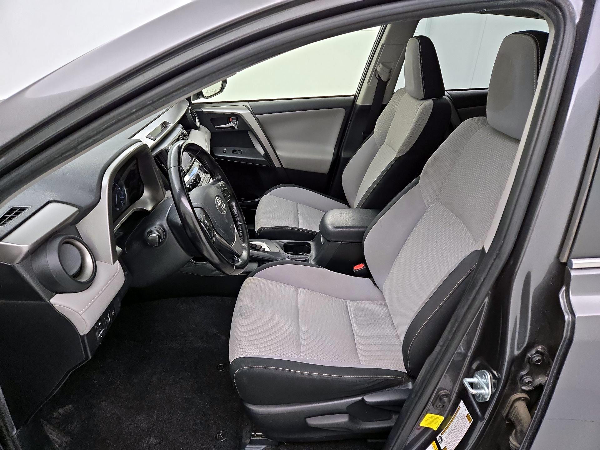 Thumbnail: 2017 Toyota RAV4 - 11