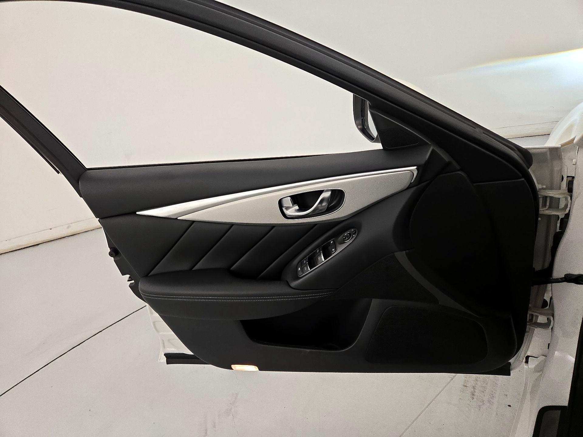 Thumbnail: 2020 INFINITI Q50 - 12