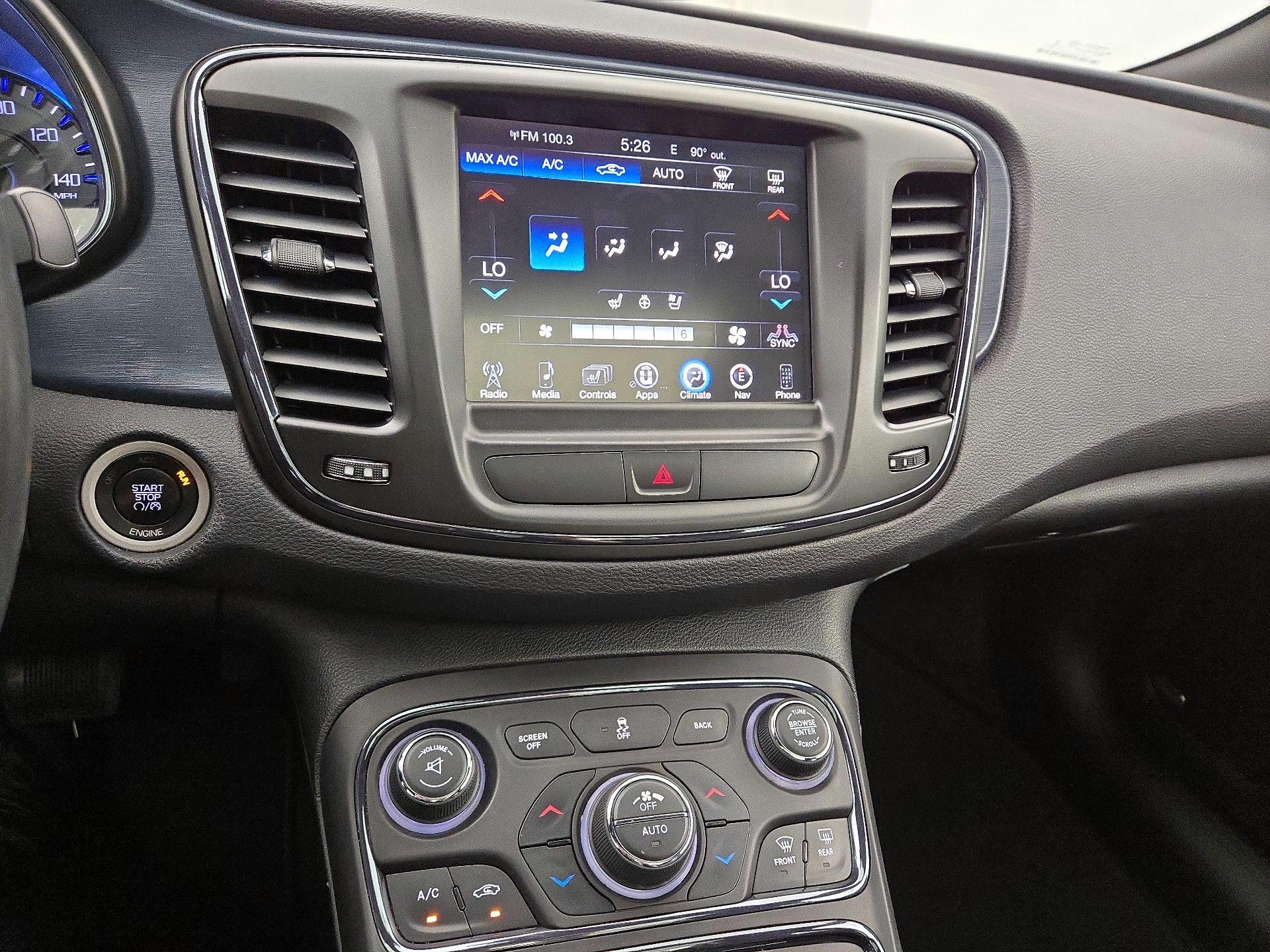 Thumbnail: 2015 Chrysler 200 - 17