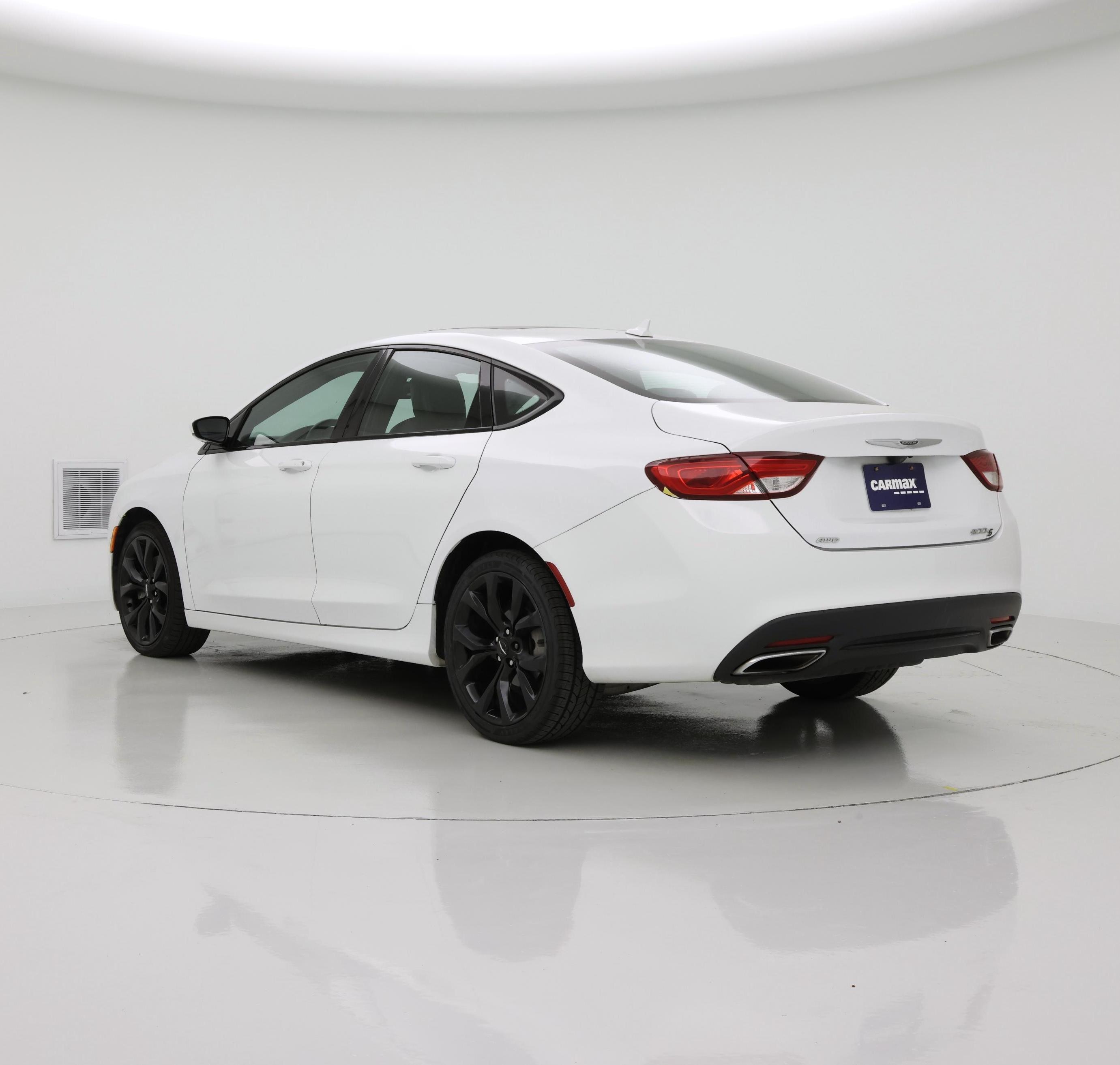 Thumbnail: 2015 Chrysler 200 - 2