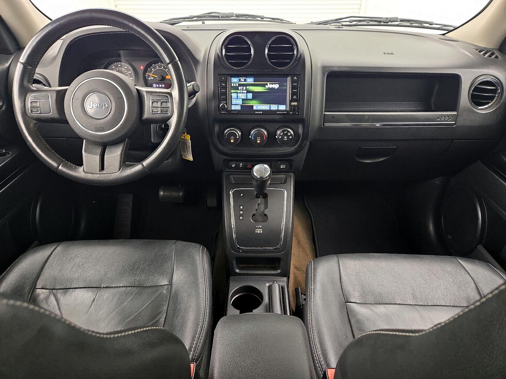 Thumbnail: 2016 Jeep Patriot - 9