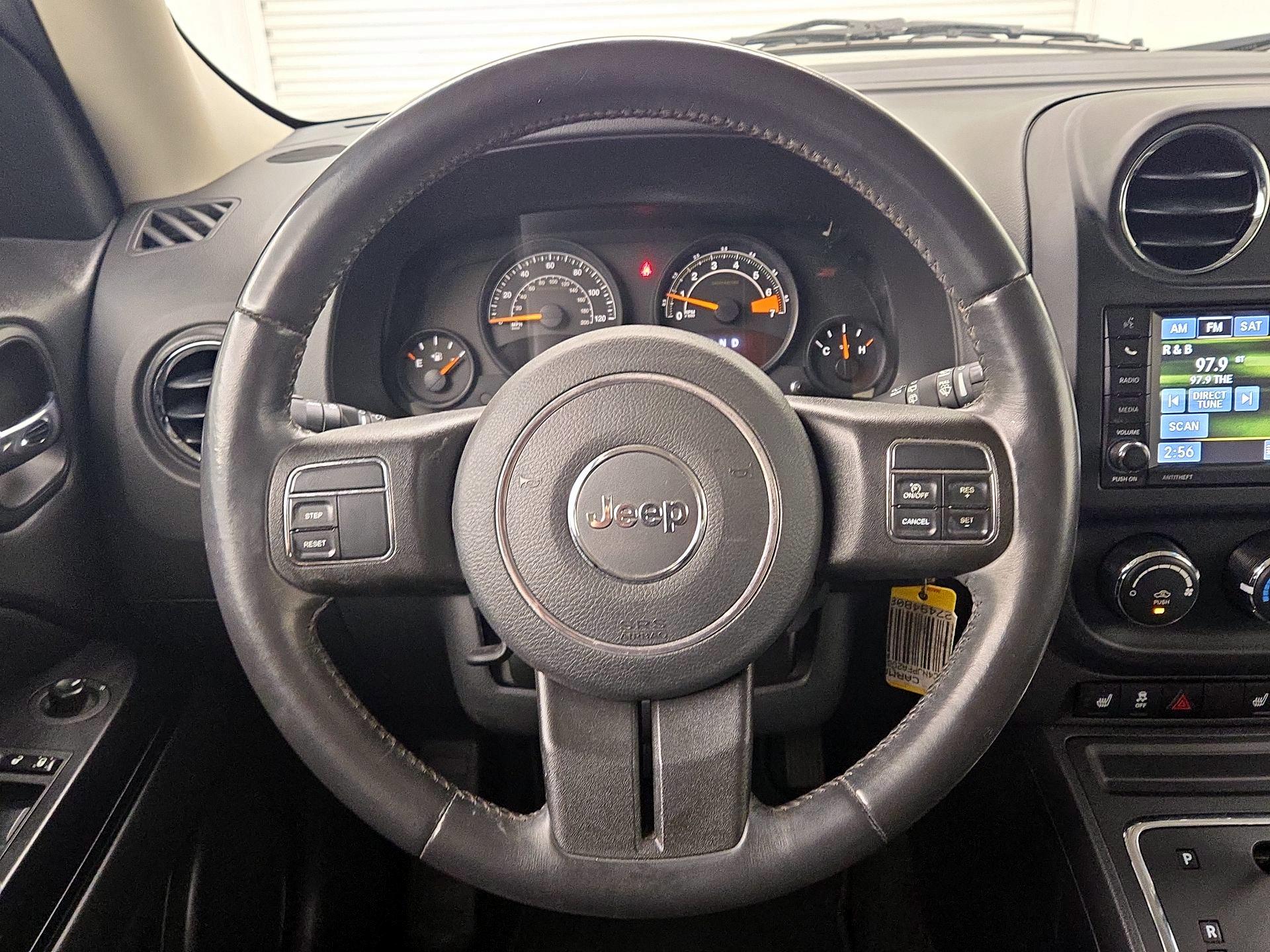 Thumbnail: 2016 Jeep Patriot - 10