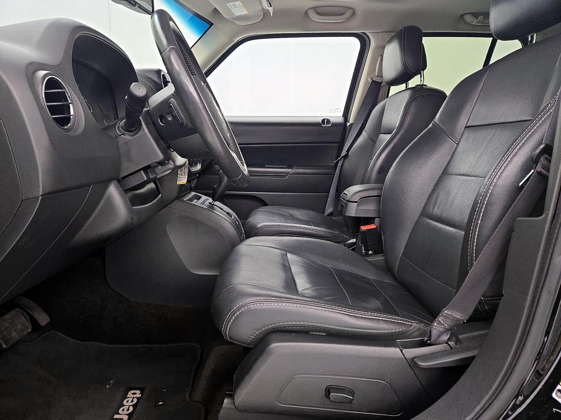 Thumbnail: 2016 Jeep Patriot - 11