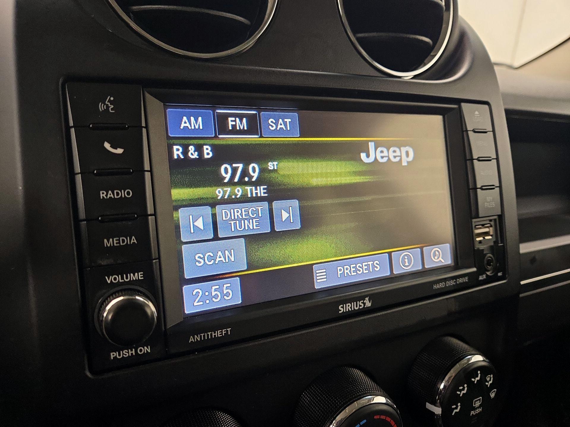 Thumbnail: 2016 Jeep Patriot - 14