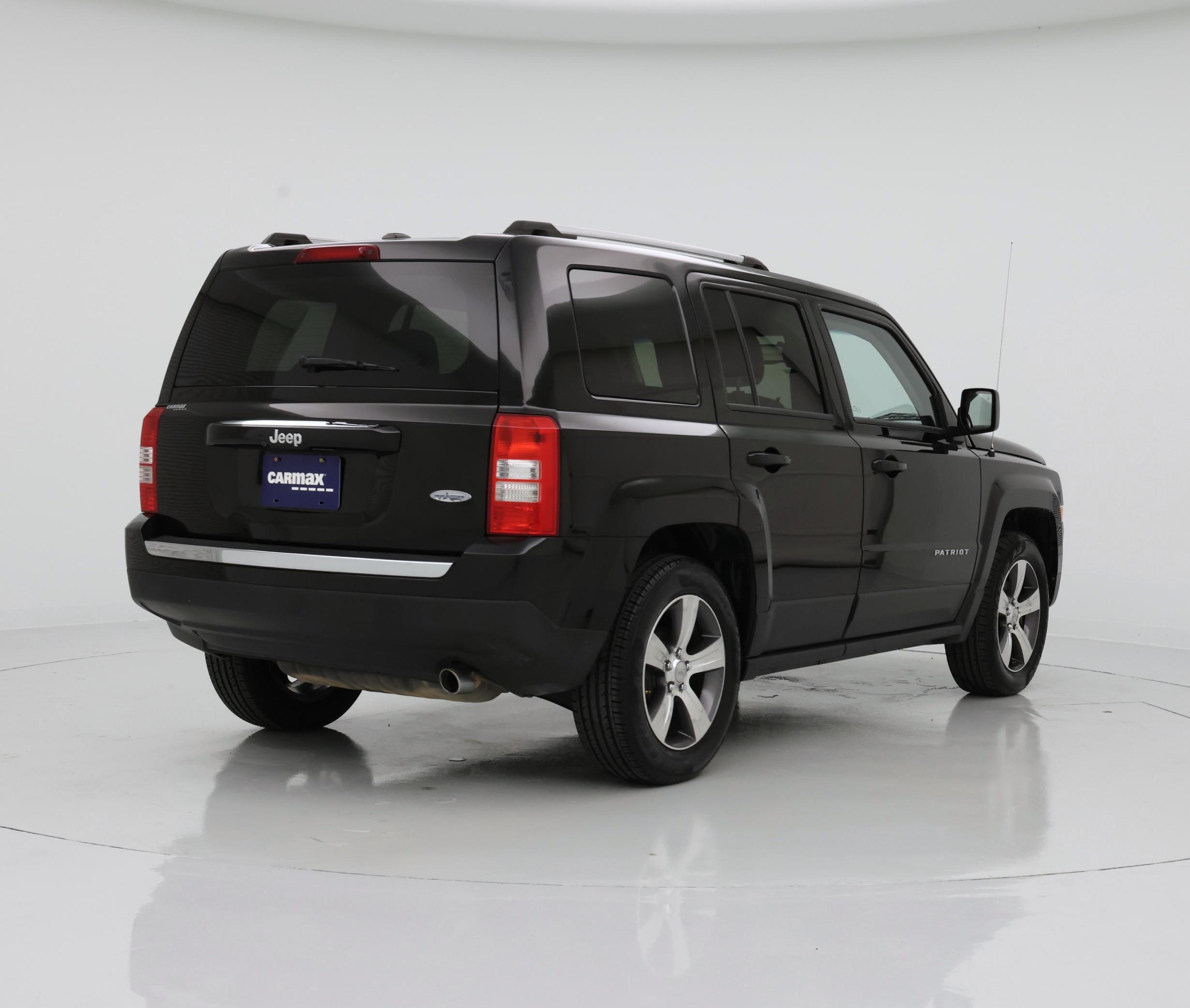 Thumbnail: 2016 Jeep Patriot - 8