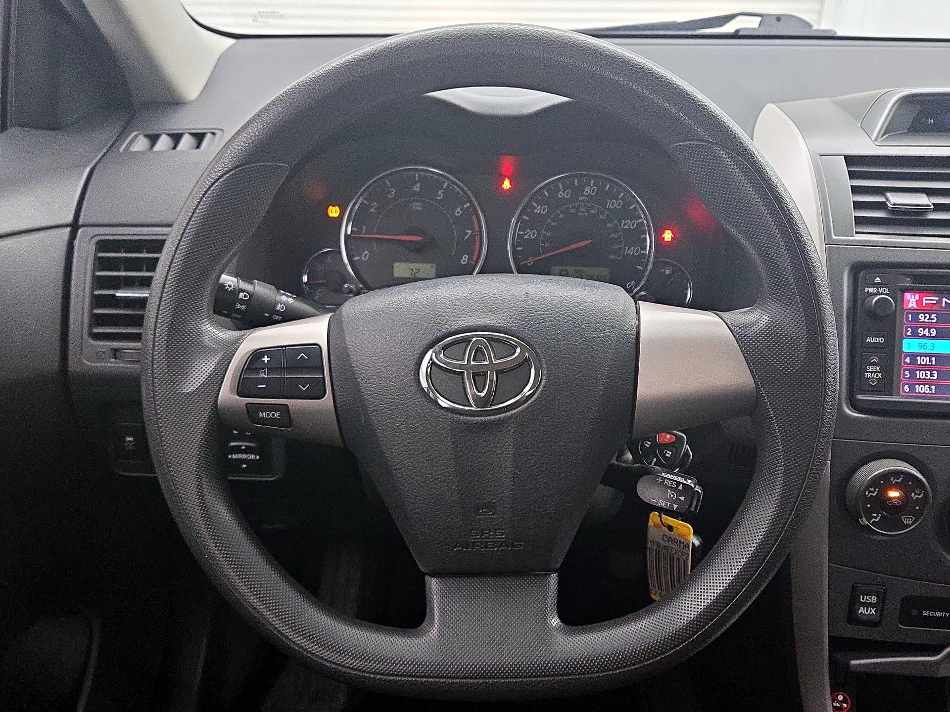 Thumbnail: 2013 Toyota Corolla - 10