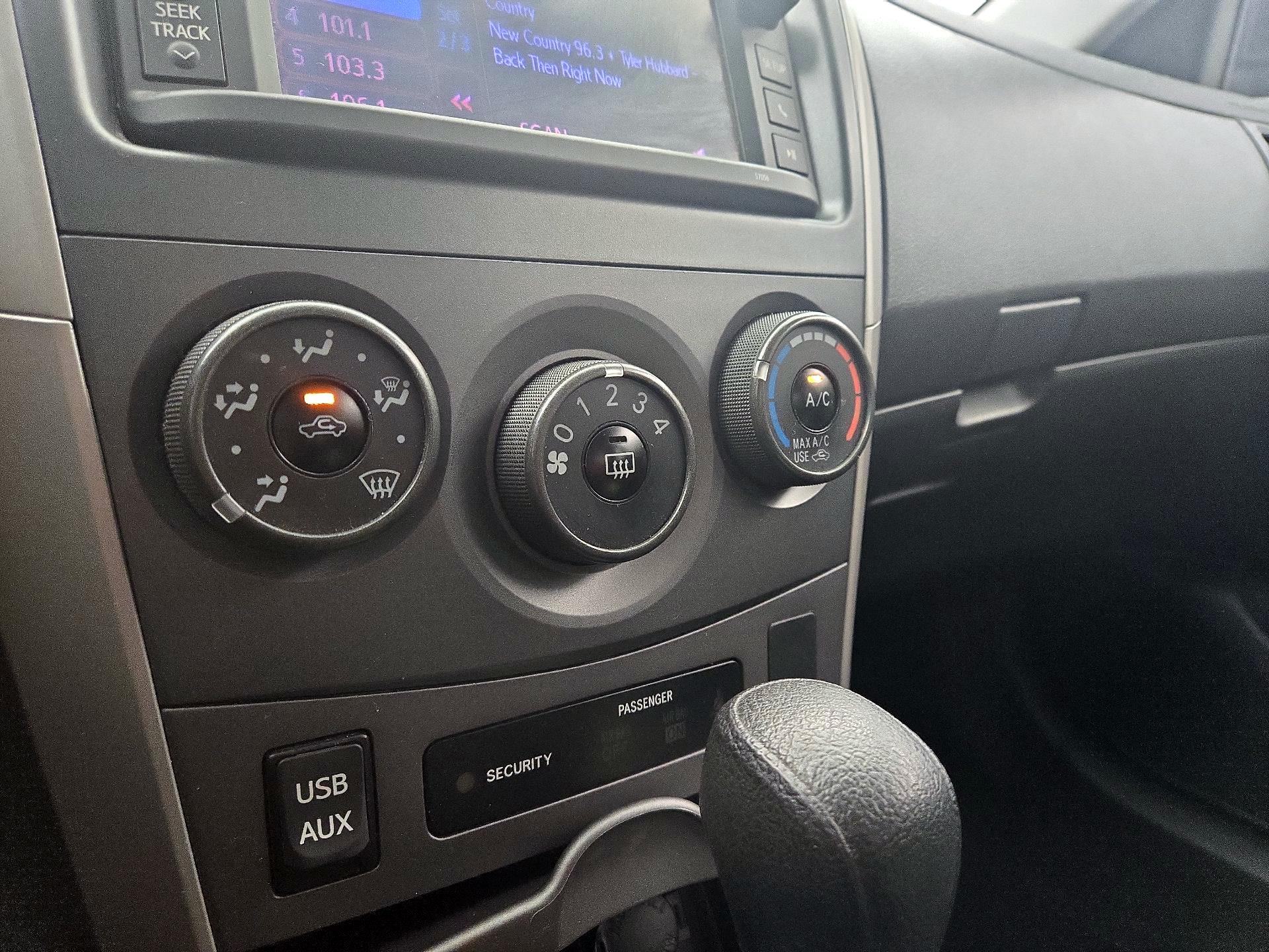 Thumbnail: 2013 Toyota Corolla - 15