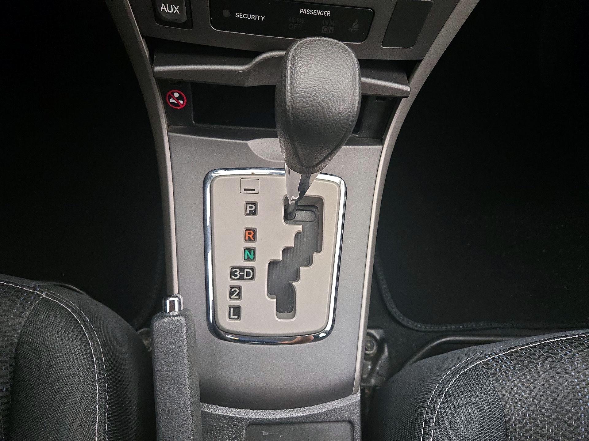 Thumbnail: 2013 Toyota Corolla - 16