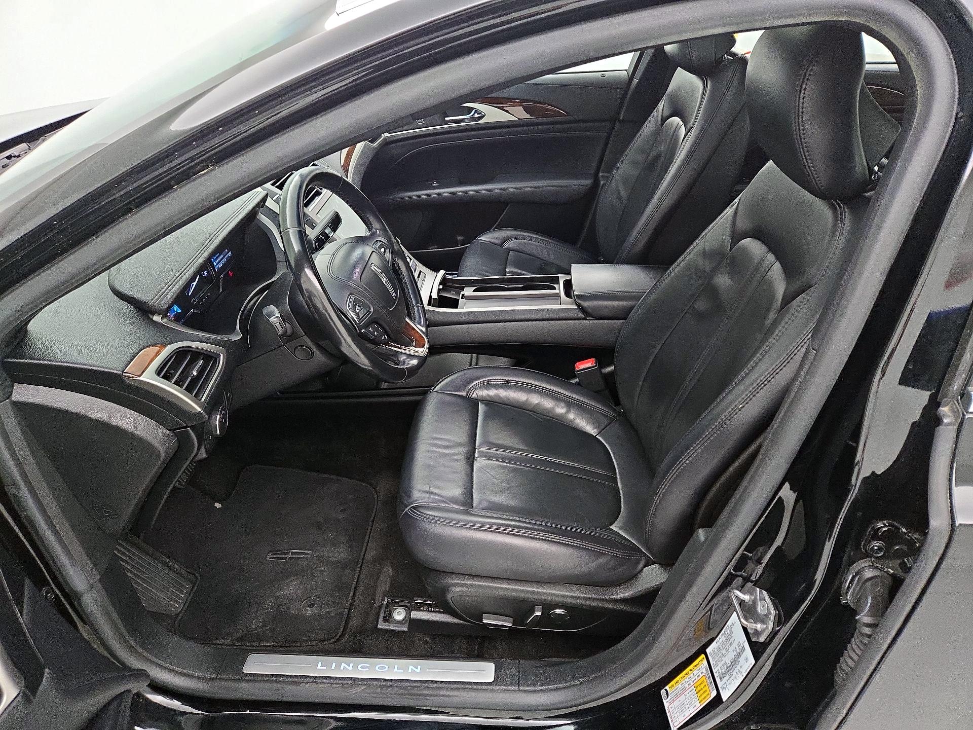 Thumbnail: 2018 Lincoln MKZ - 11