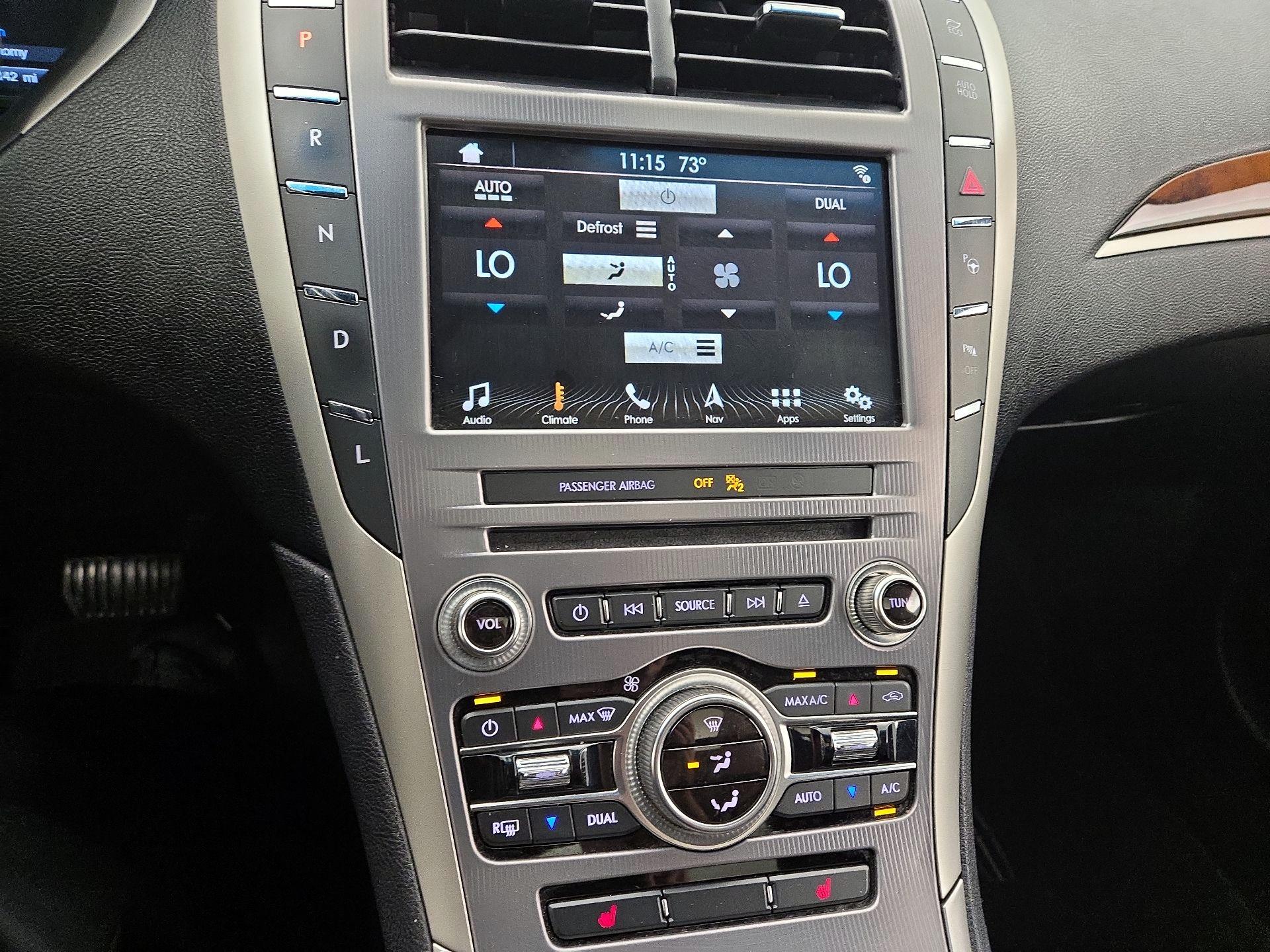 Thumbnail: 2018 Lincoln MKZ - 17
