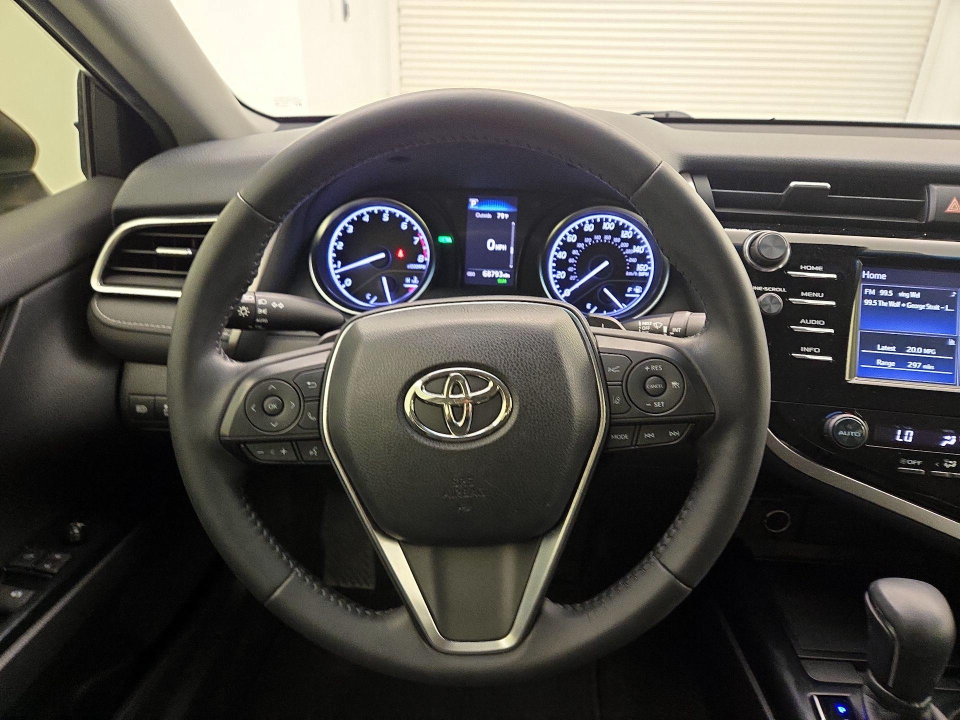 Thumbnail: 2018 Toyota Camry - 10