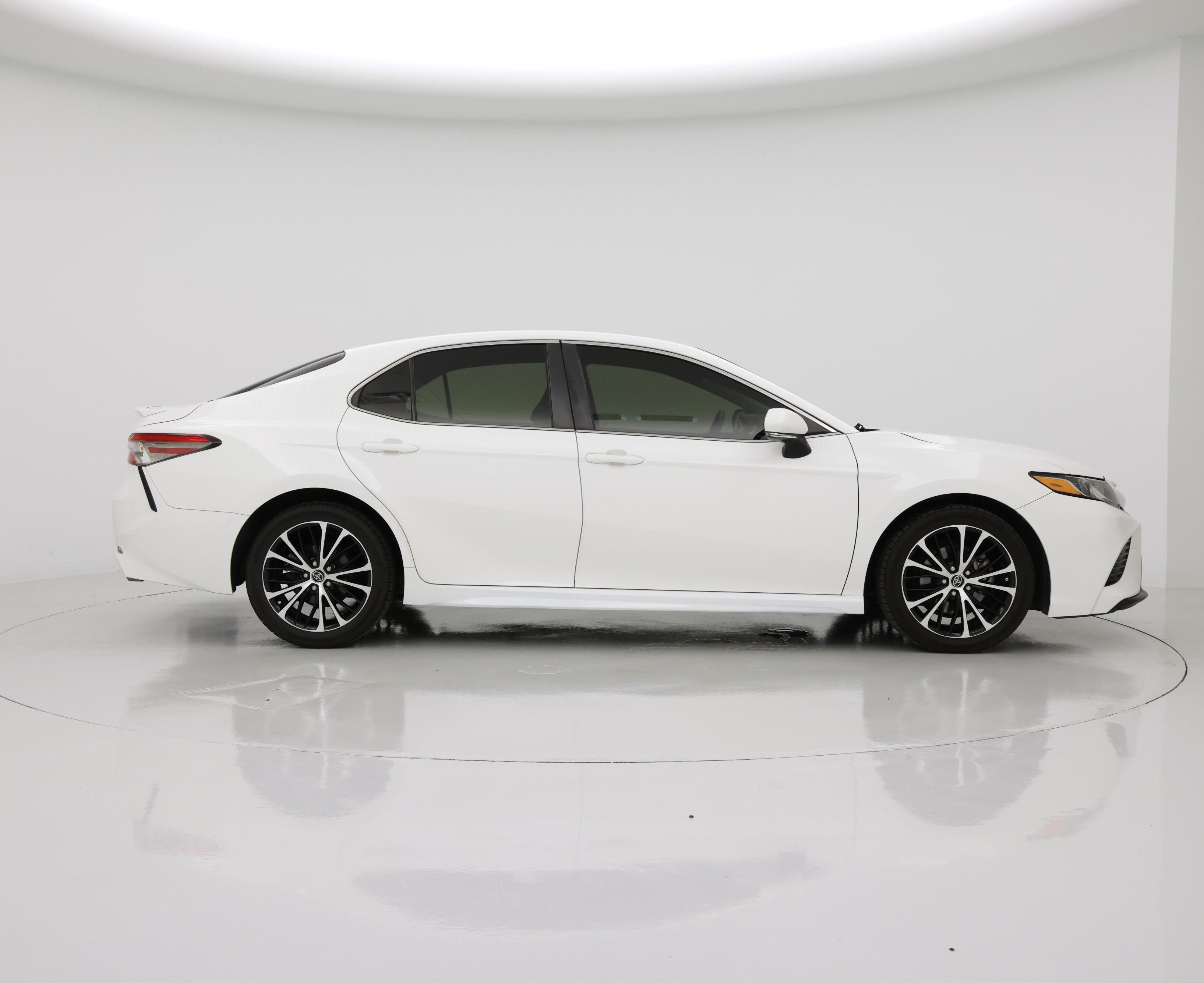 Thumbnail: 2018 Toyota Camry - 7