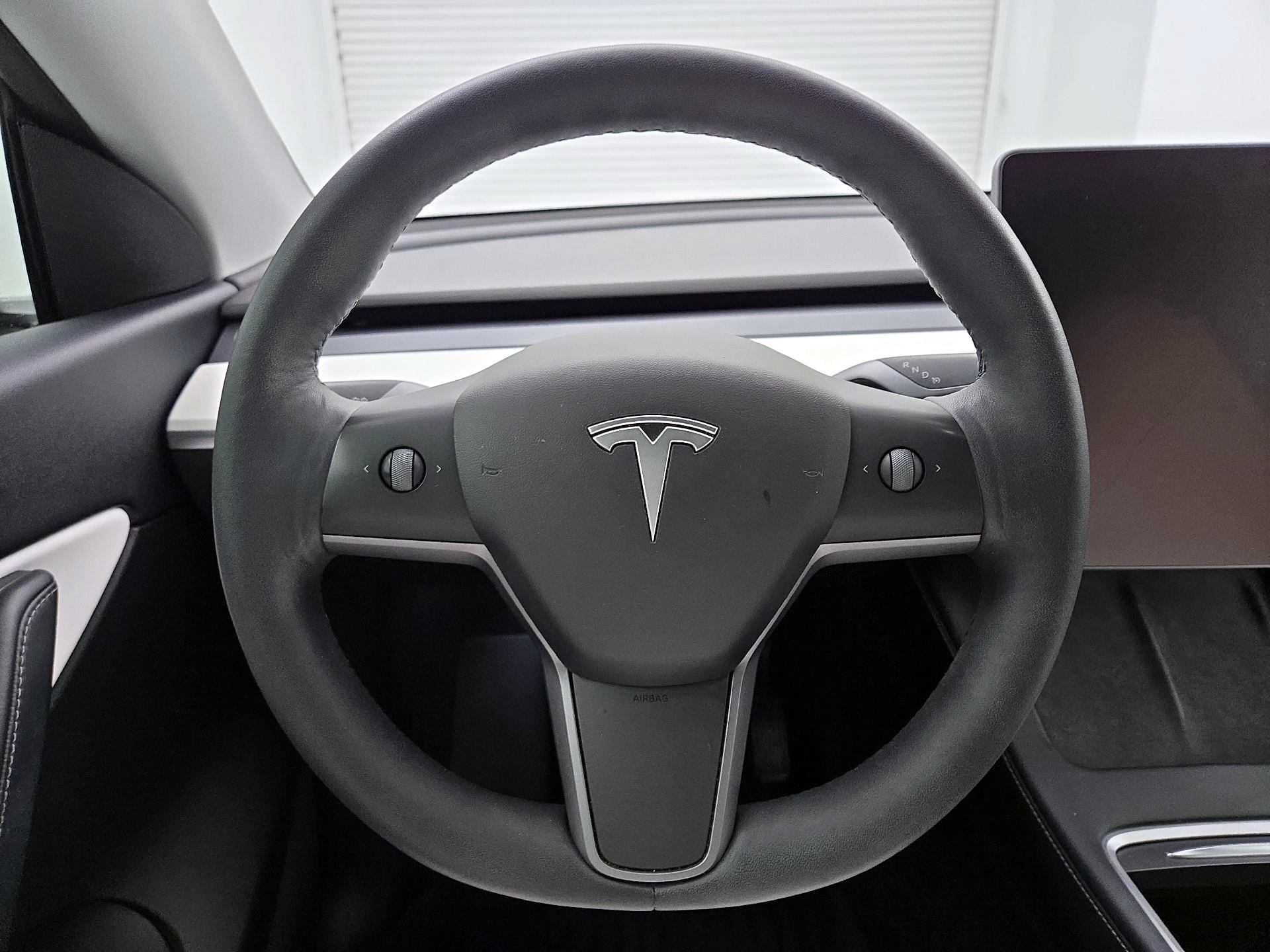 Thumbnail: 2022 Tesla Model Y - 10