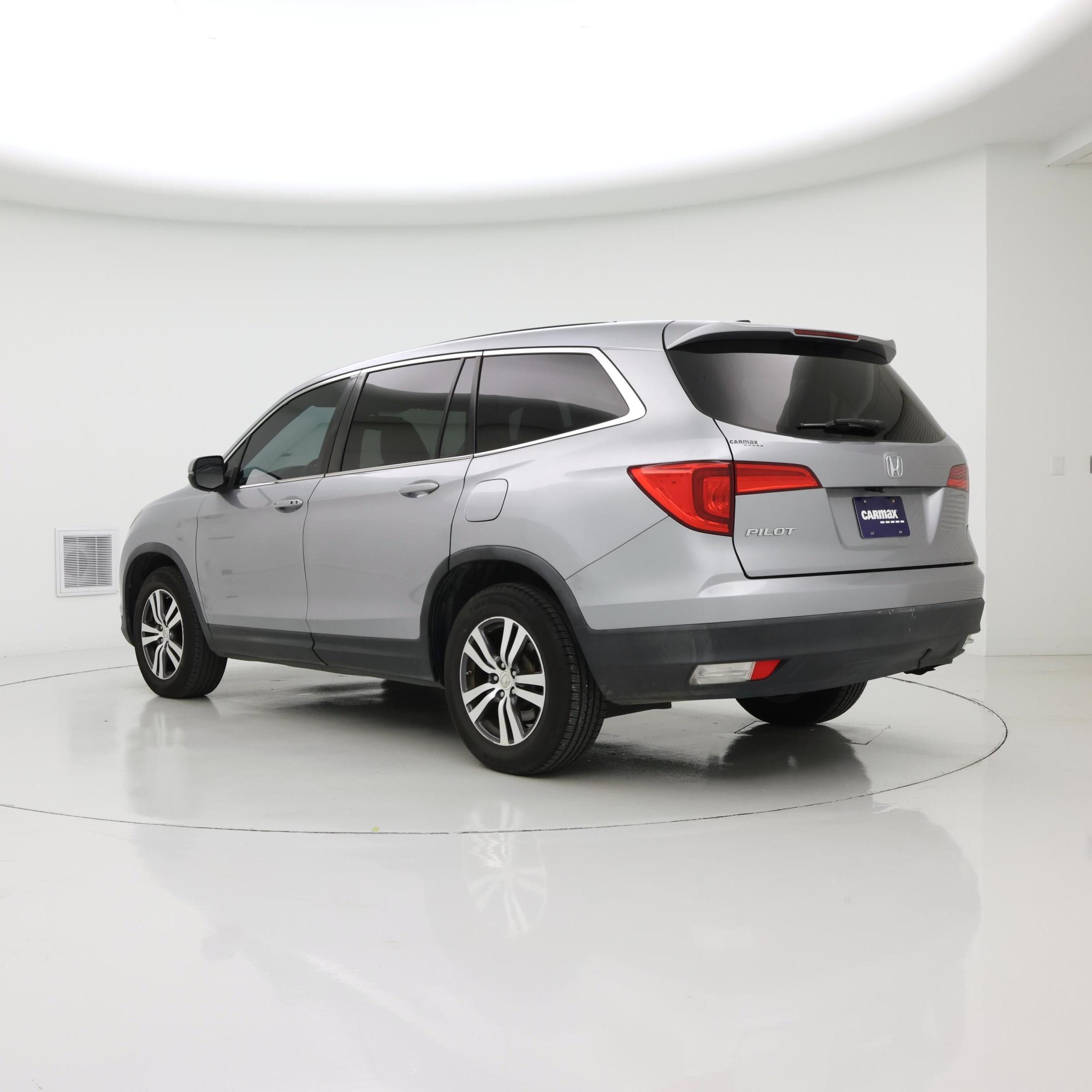 Thumbnail: 2016 Honda Pilot - 2