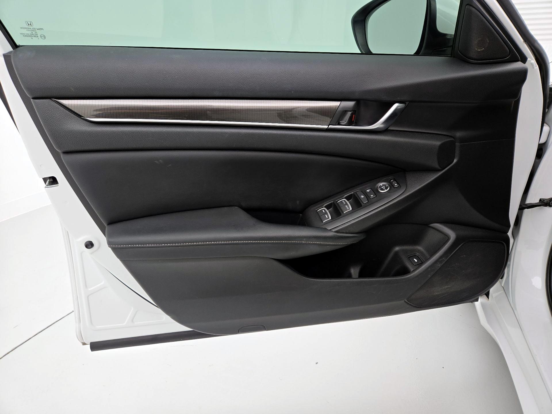 Thumbnail: 2018 Honda Accord - 12