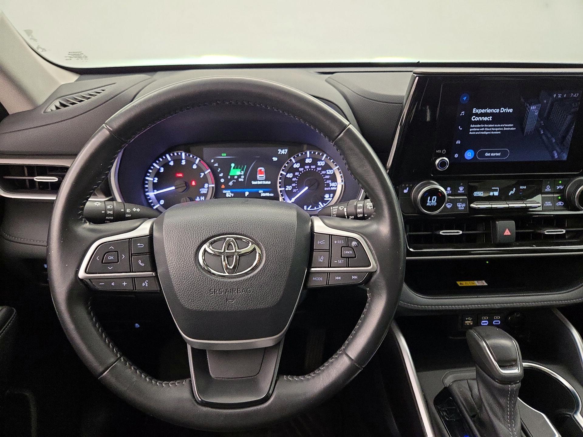 Thumbnail: 2023 Toyota Highlander - 10