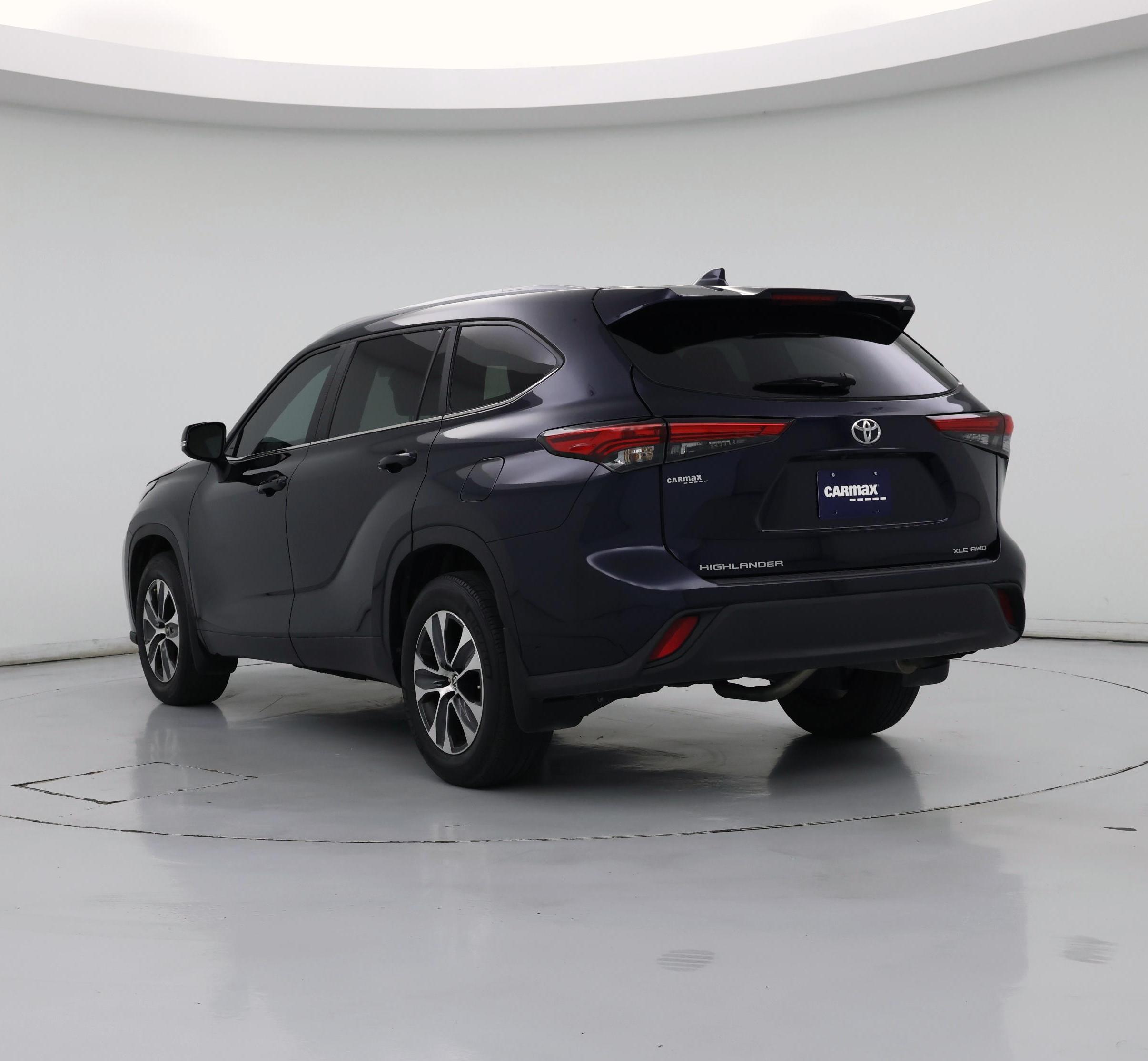 Thumbnail: 2023 Toyota Highlander - 2